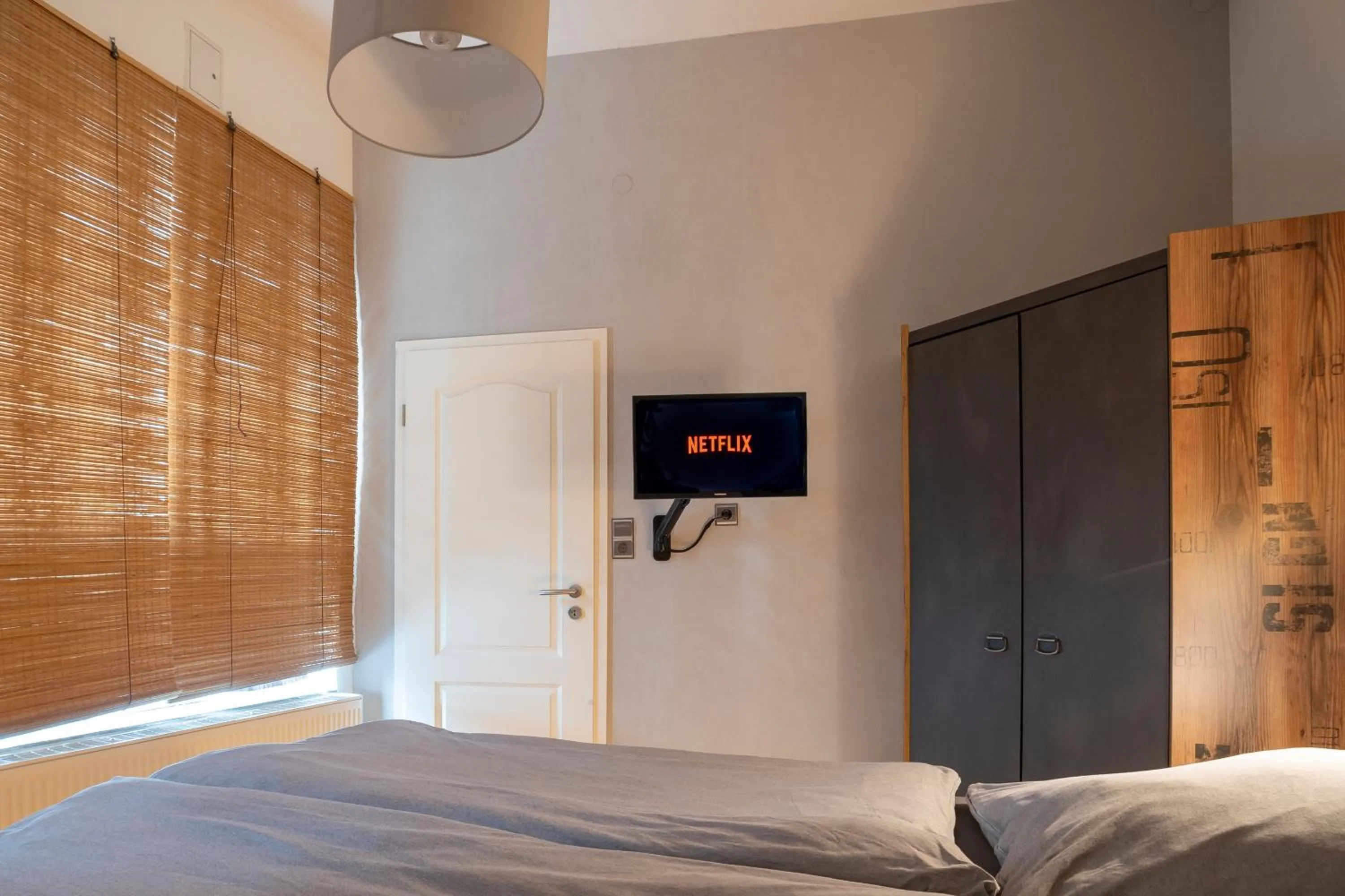 Bed in Apartment Hannover Top Citylage