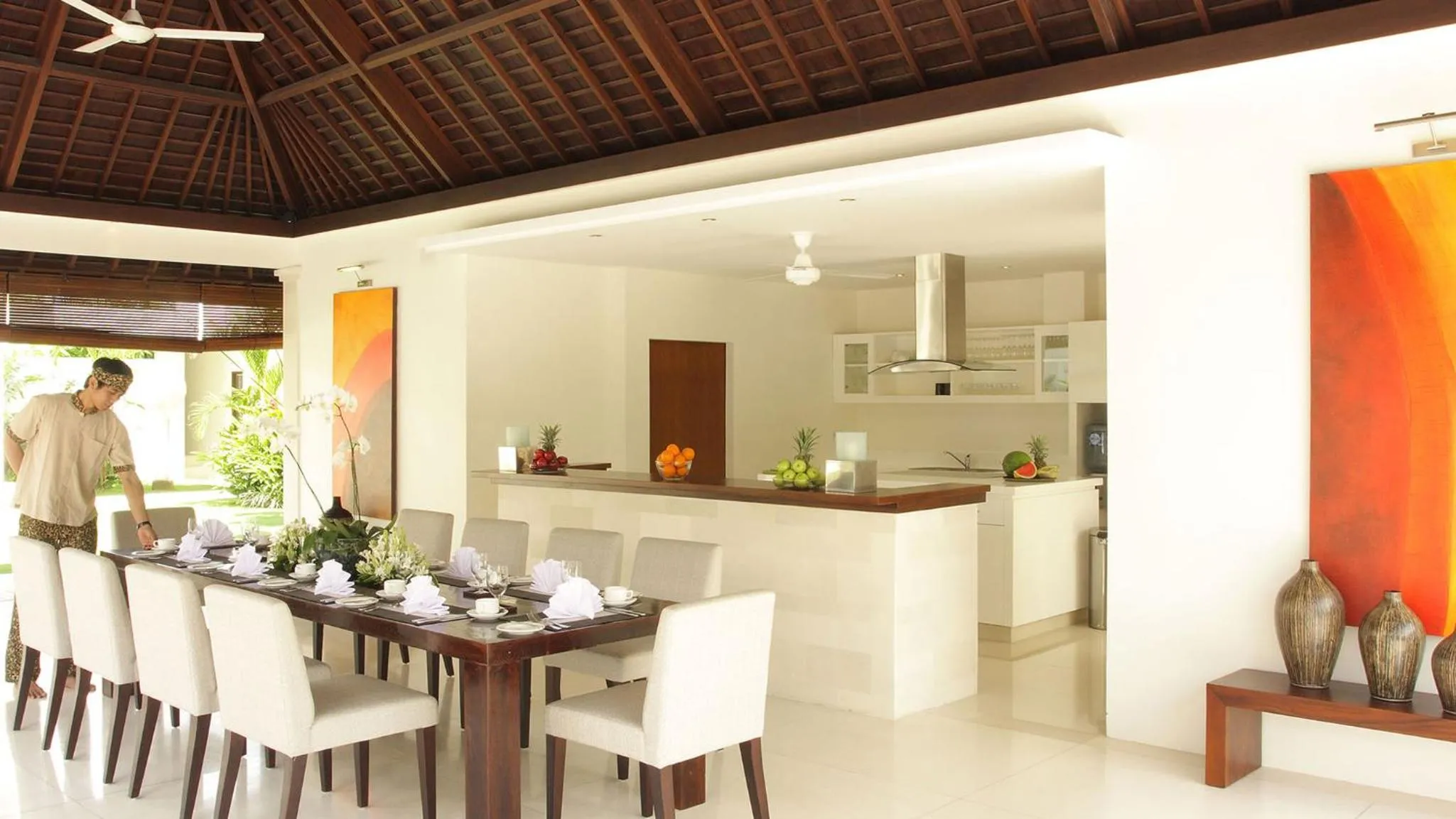 Kitchen or kitchenette in Villa Asante