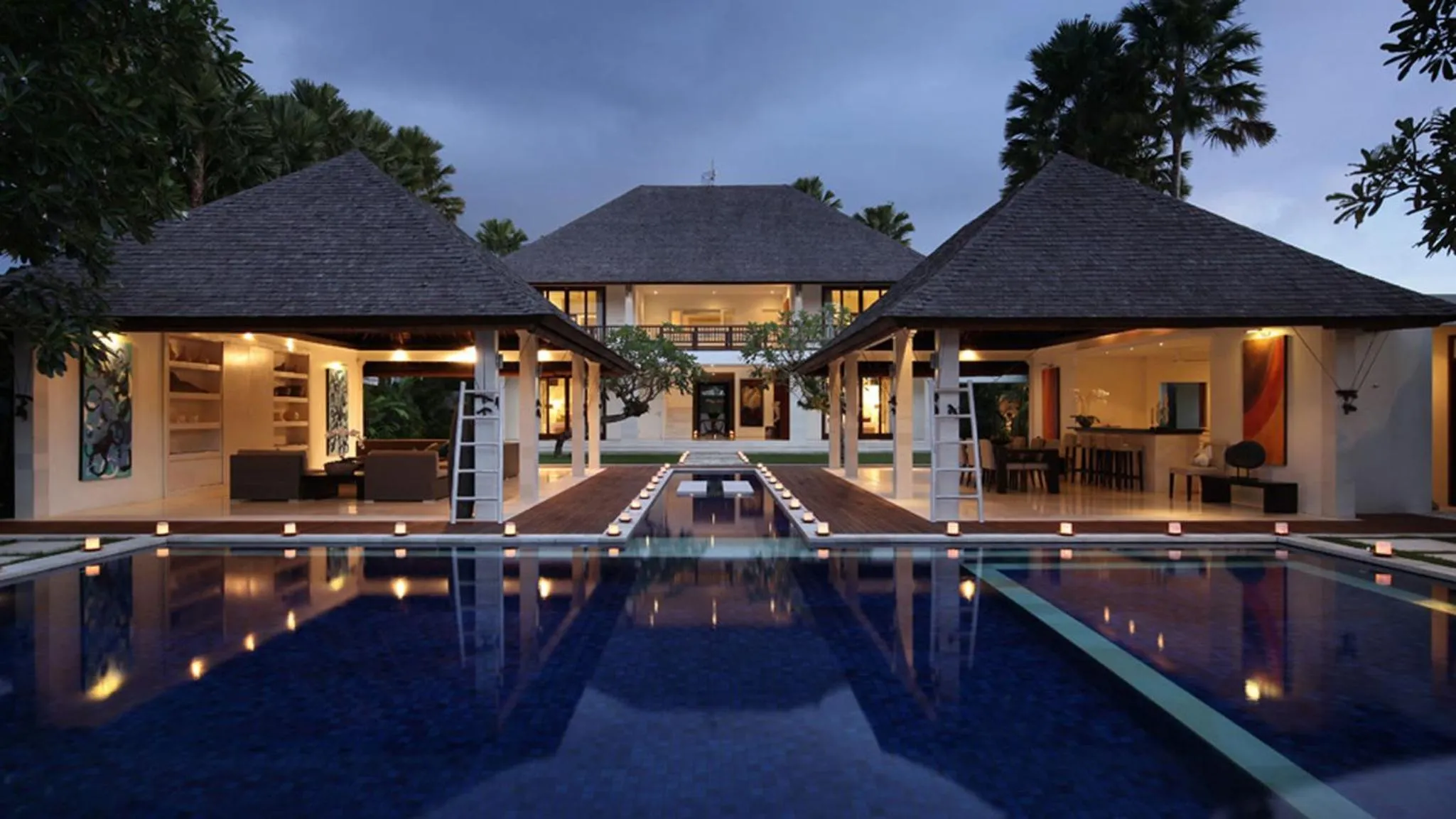 Property building in Villa Asante