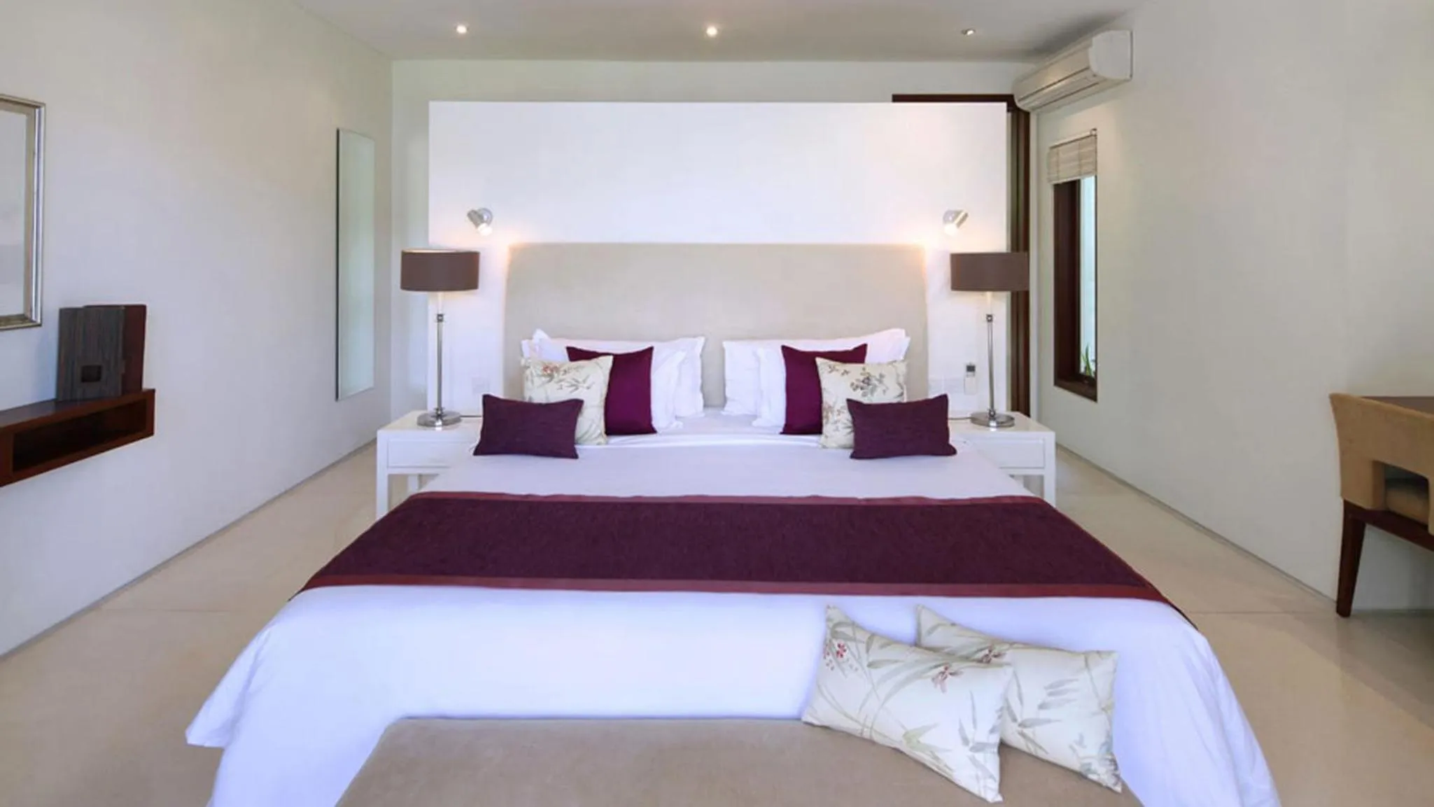 Bed in Villa Asante