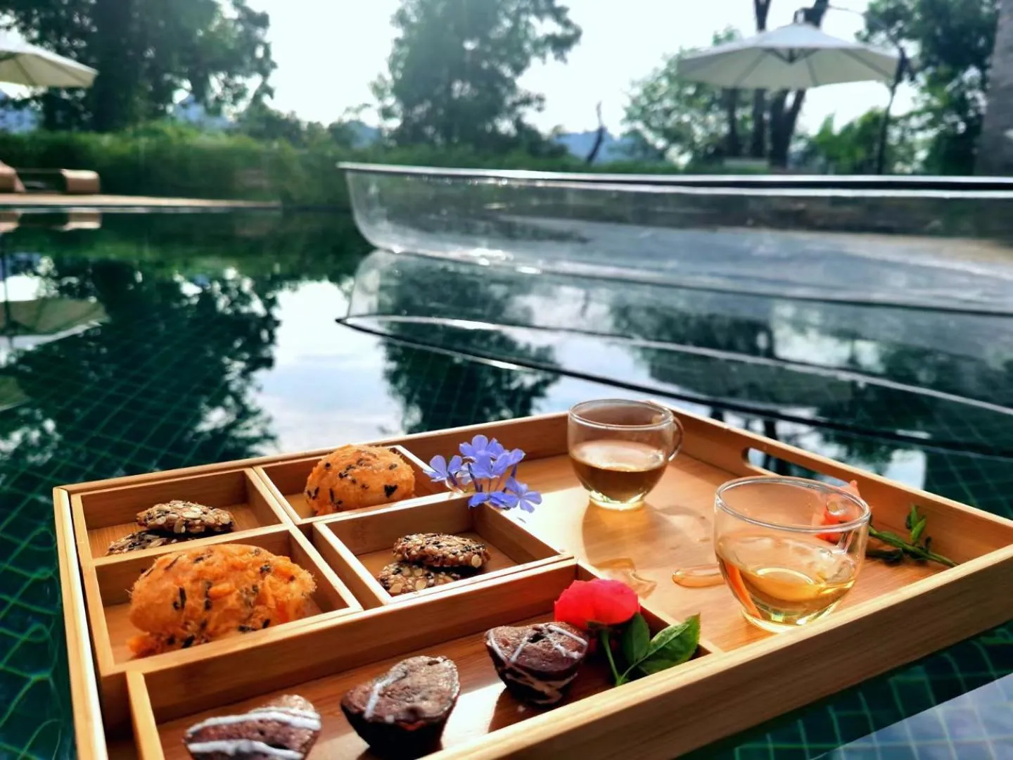 Food and drinks in Yangshuo River Lodge Hotel - Airport or TS Free pick up over 3 nights
