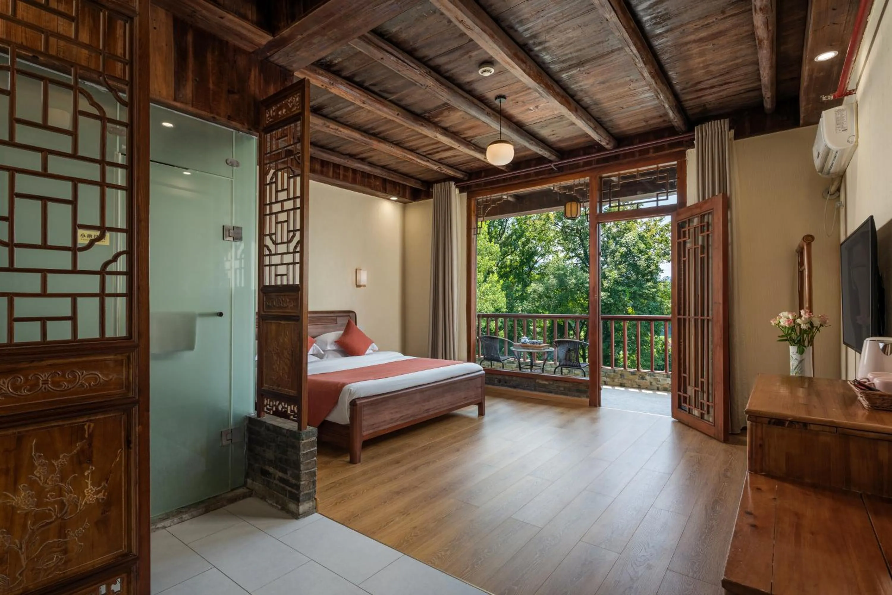 Natural landscape, Bed in Yangshuo River Lodge Hotel - Airport or TS Free pick up over 3 nights