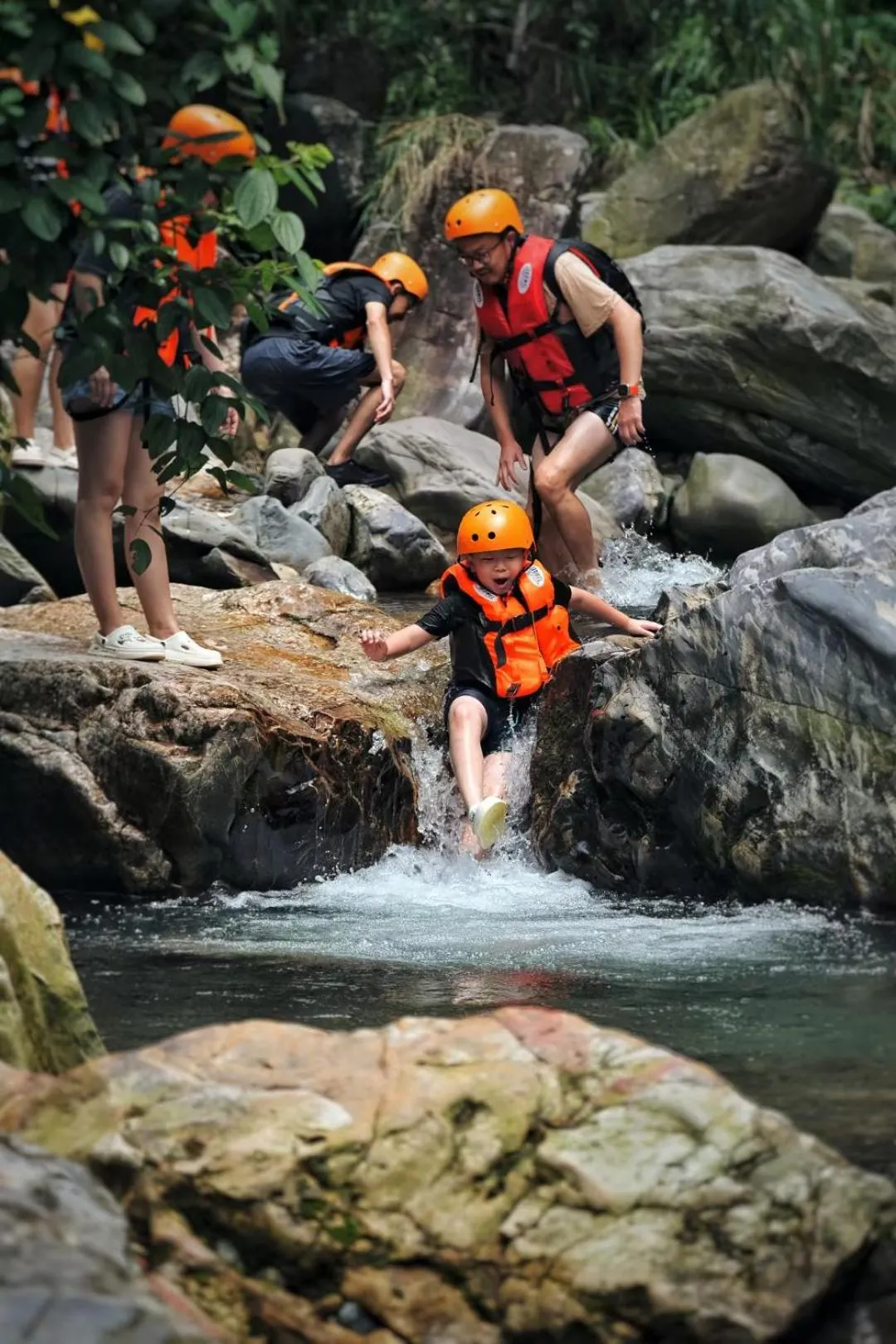 Activities in Yangshuo River Lodge Hotel - Airport or TS Free pick up over 3 nights