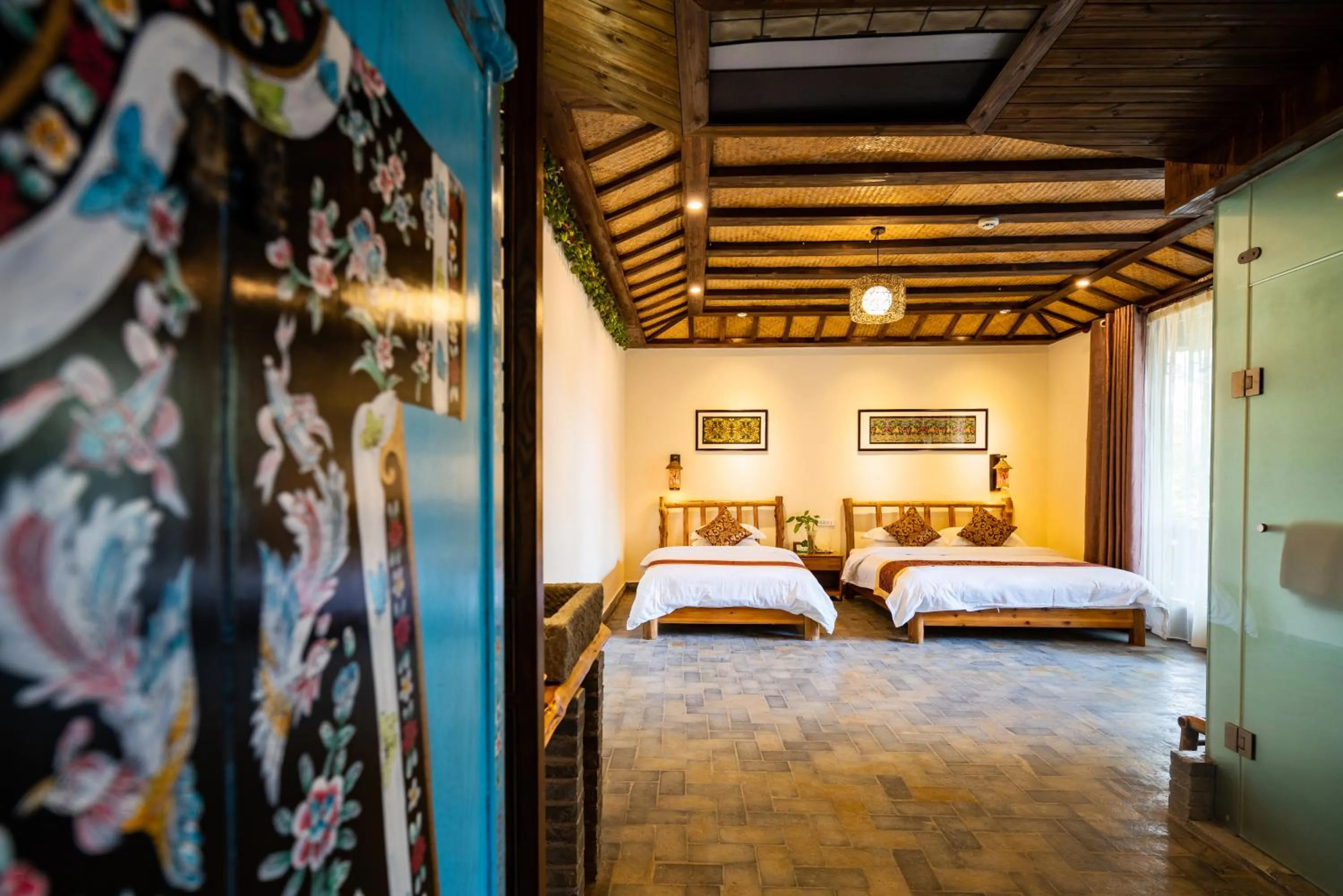 Photo of the whole room, Bed in Yangshuo River Lodge Hotel - Airport or TS Free pick up over 3 nights