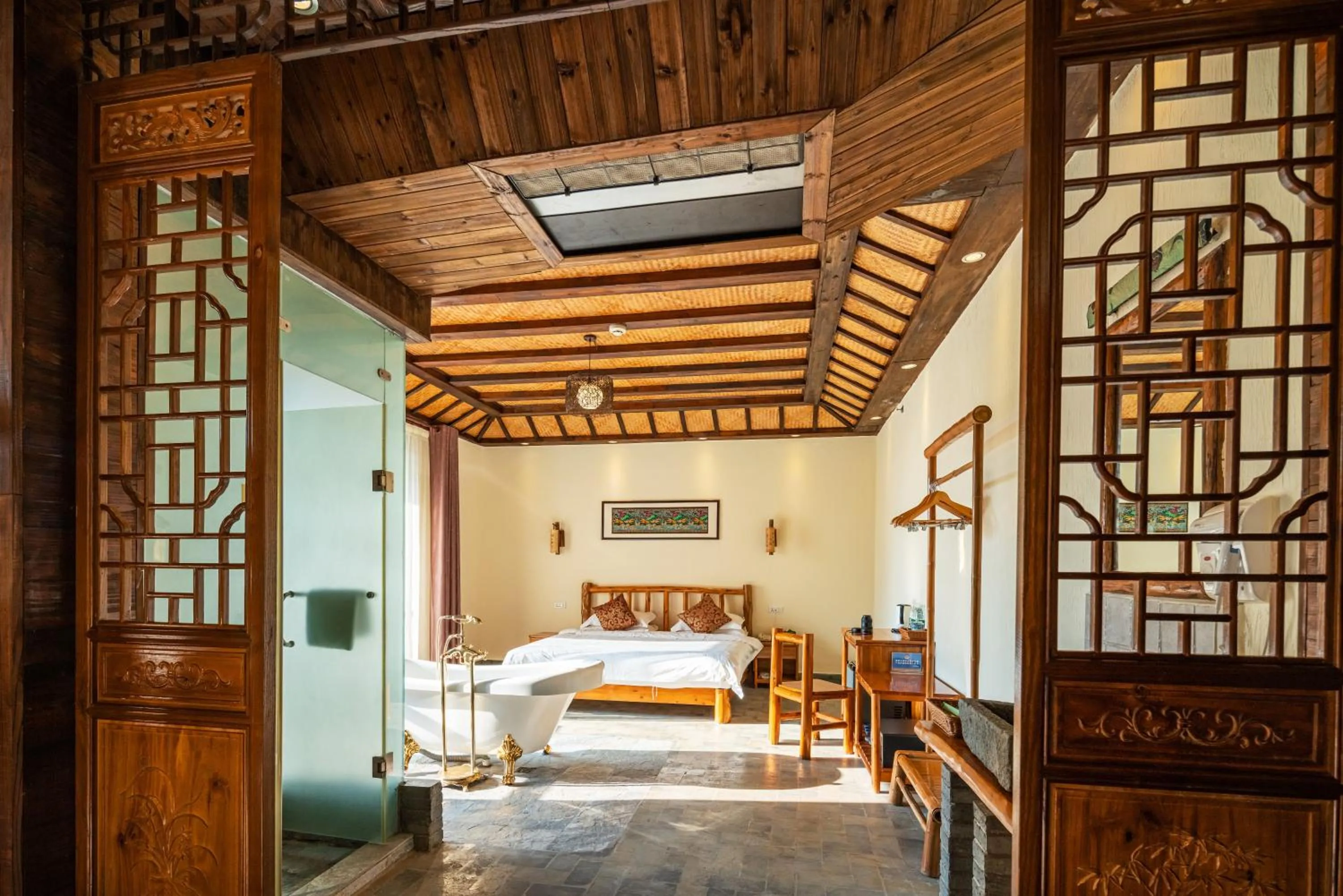 Photo of the whole room, Bed in Yangshuo River Lodge Hotel - Airport or TS Free pick up over 3 nights