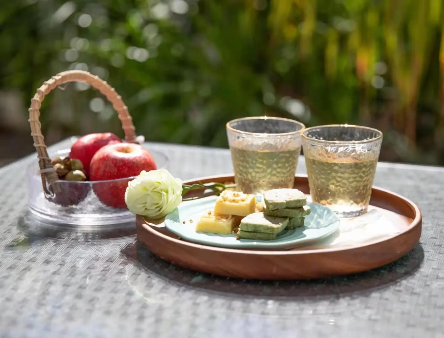 Food and drinks in Yangshuo River Lodge Hotel - Airport or TS Free pick up over 3 nights