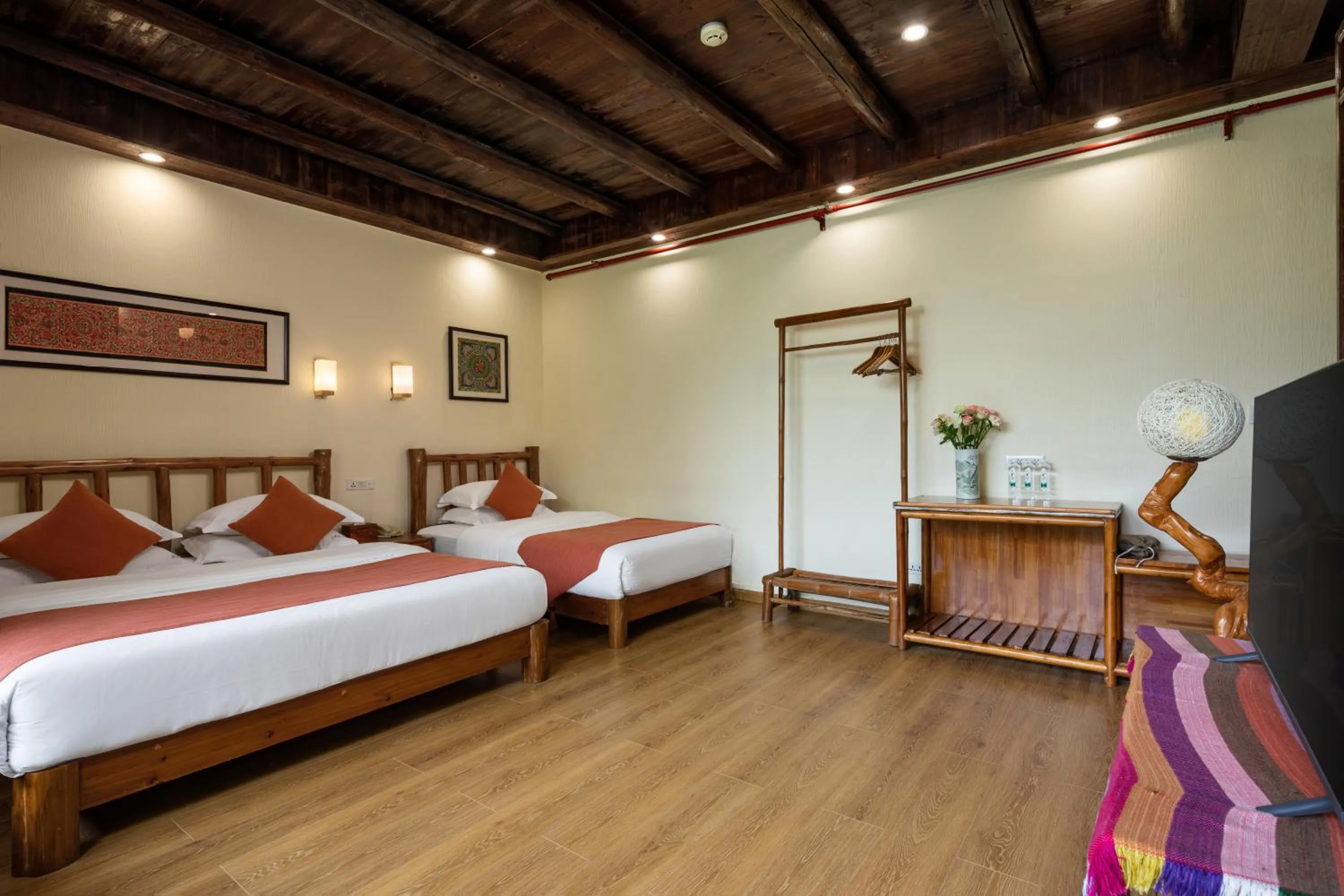 Photo of the whole room, Bed in Yangshuo River Lodge Hotel - Airport or TS Free pick up over 3 nights