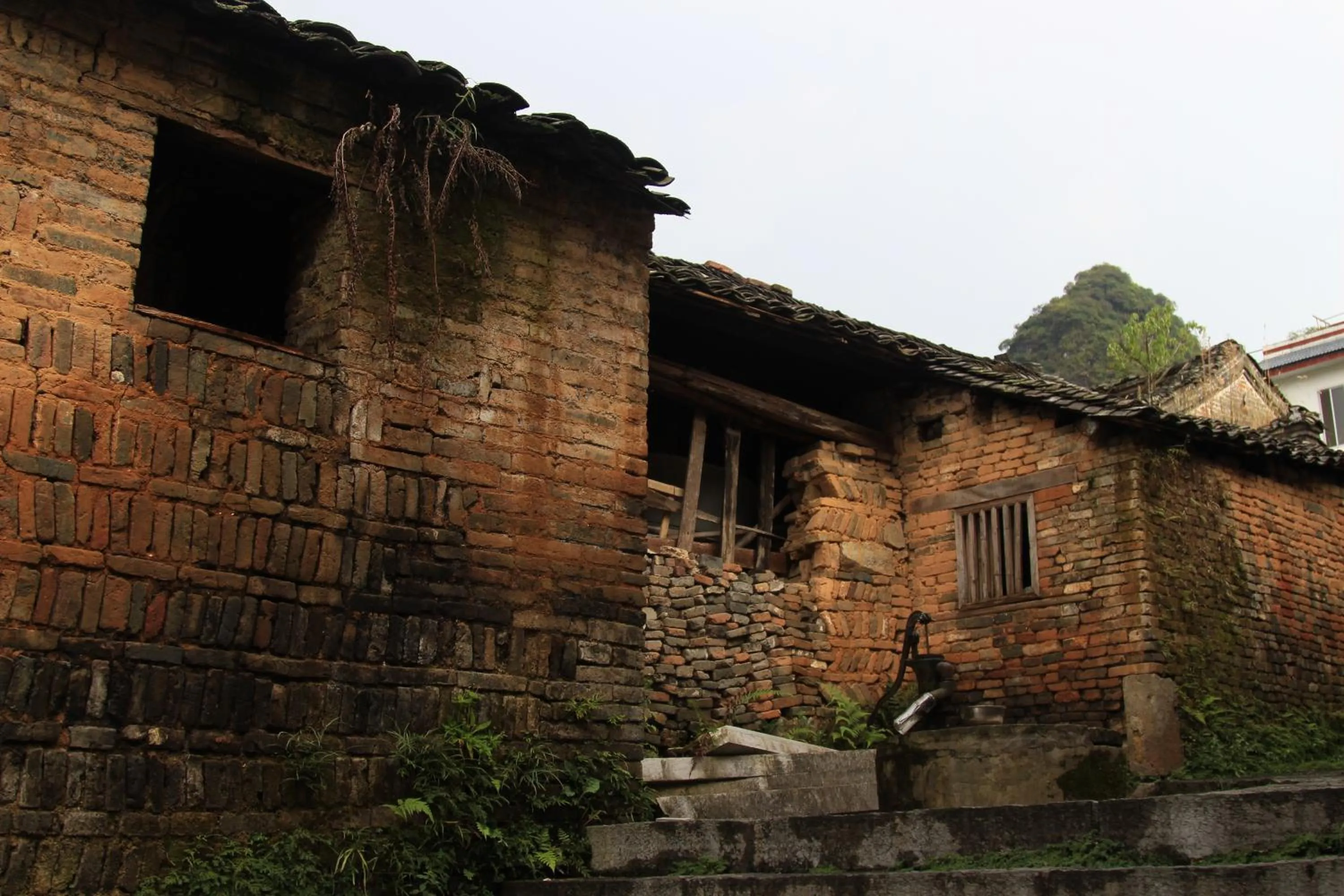 Nearby landmark in Yangshuo River Lodge Hotel - Airport or TS Free pick up over 3 nights