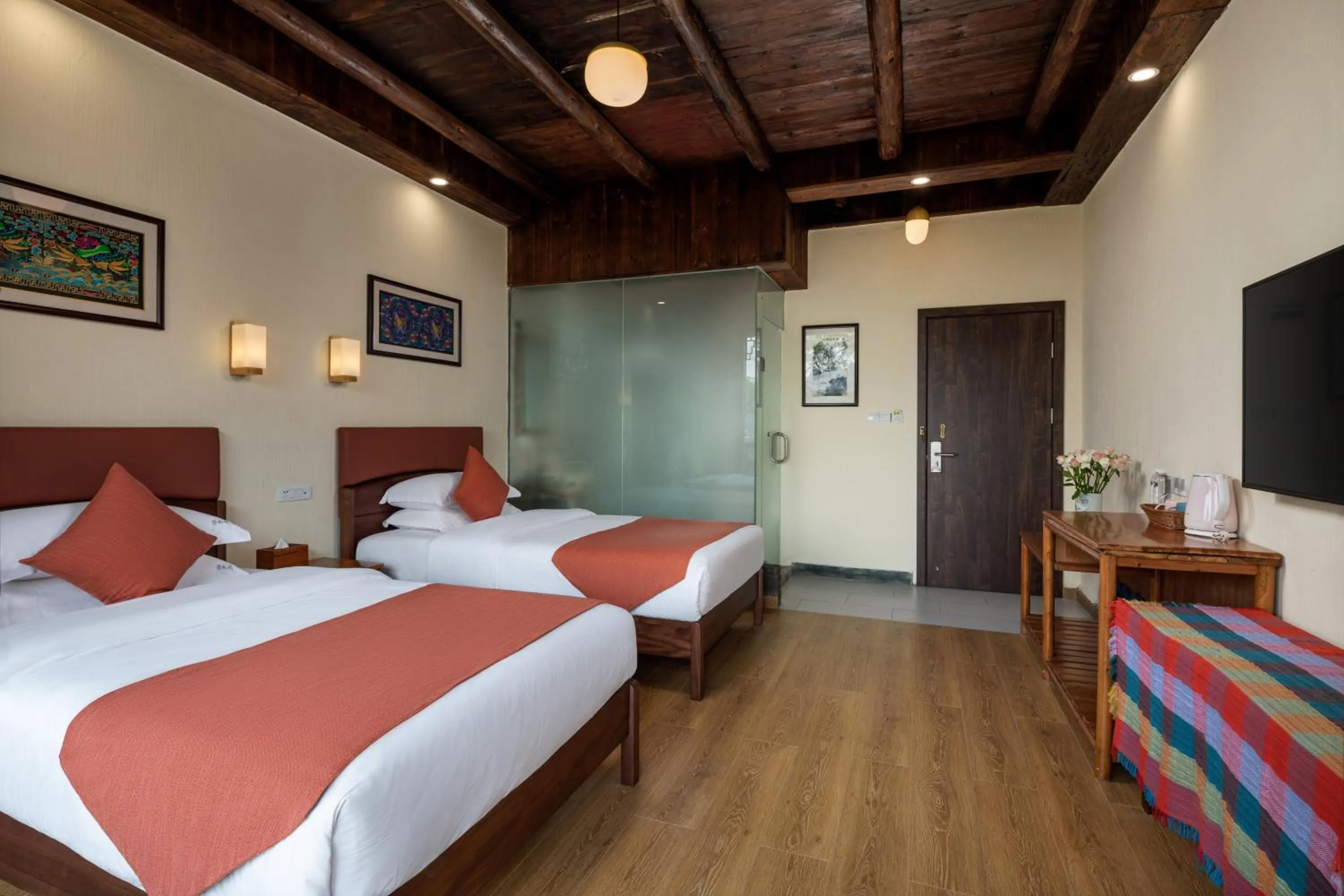 Photo of the whole room, Bed in Yangshuo River Lodge Hotel - Airport or TS Free pick up over 3 nights
