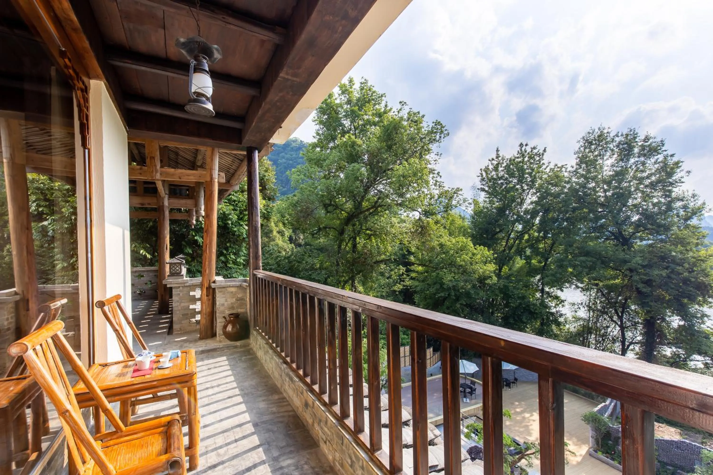 Spring in Yangshuo River Lodge Hotel - Airport or TS Free pick up over 3 nights