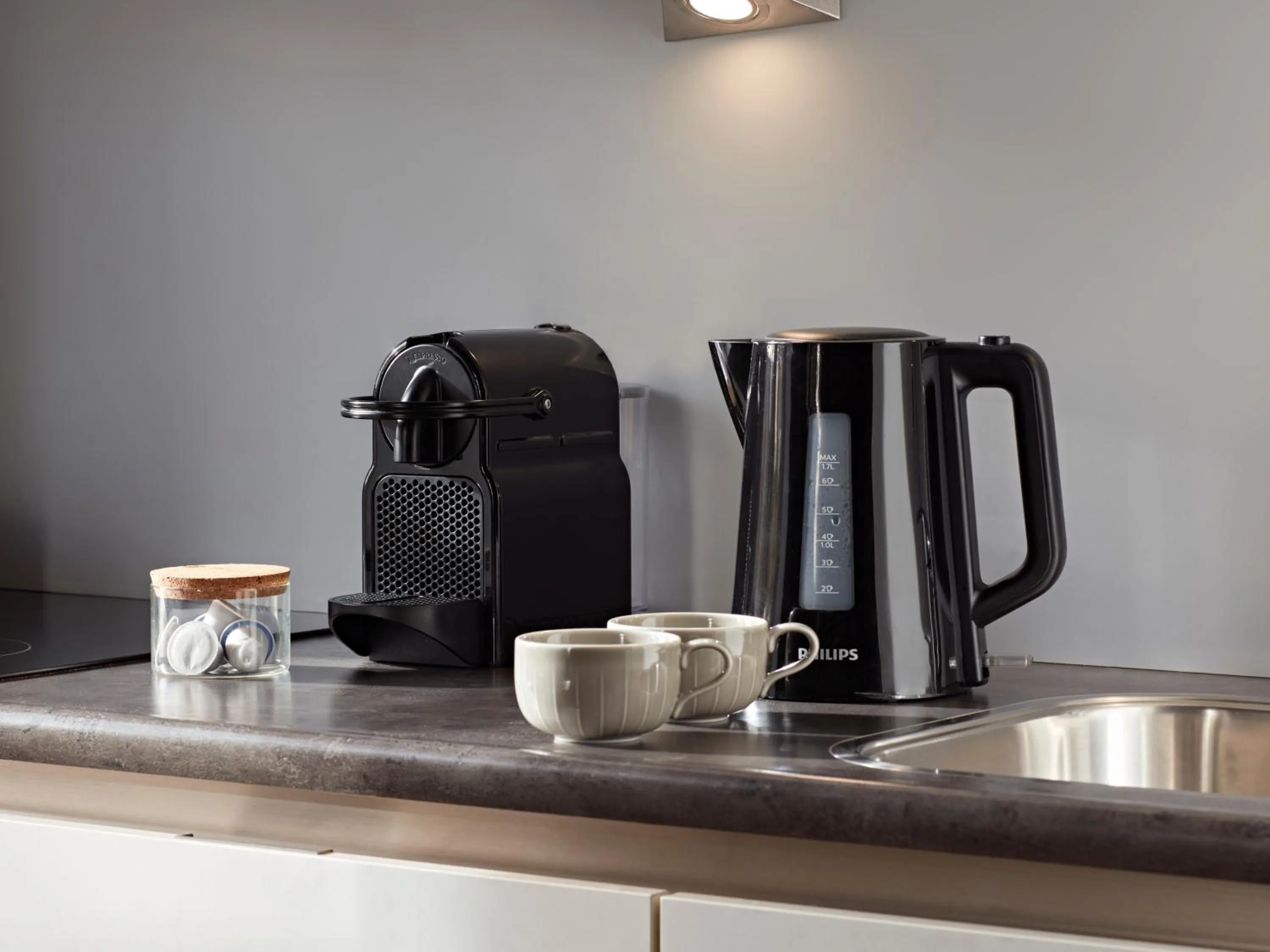 Coffee/tea facilities in YAYS Amsterdam Maritime by Numa