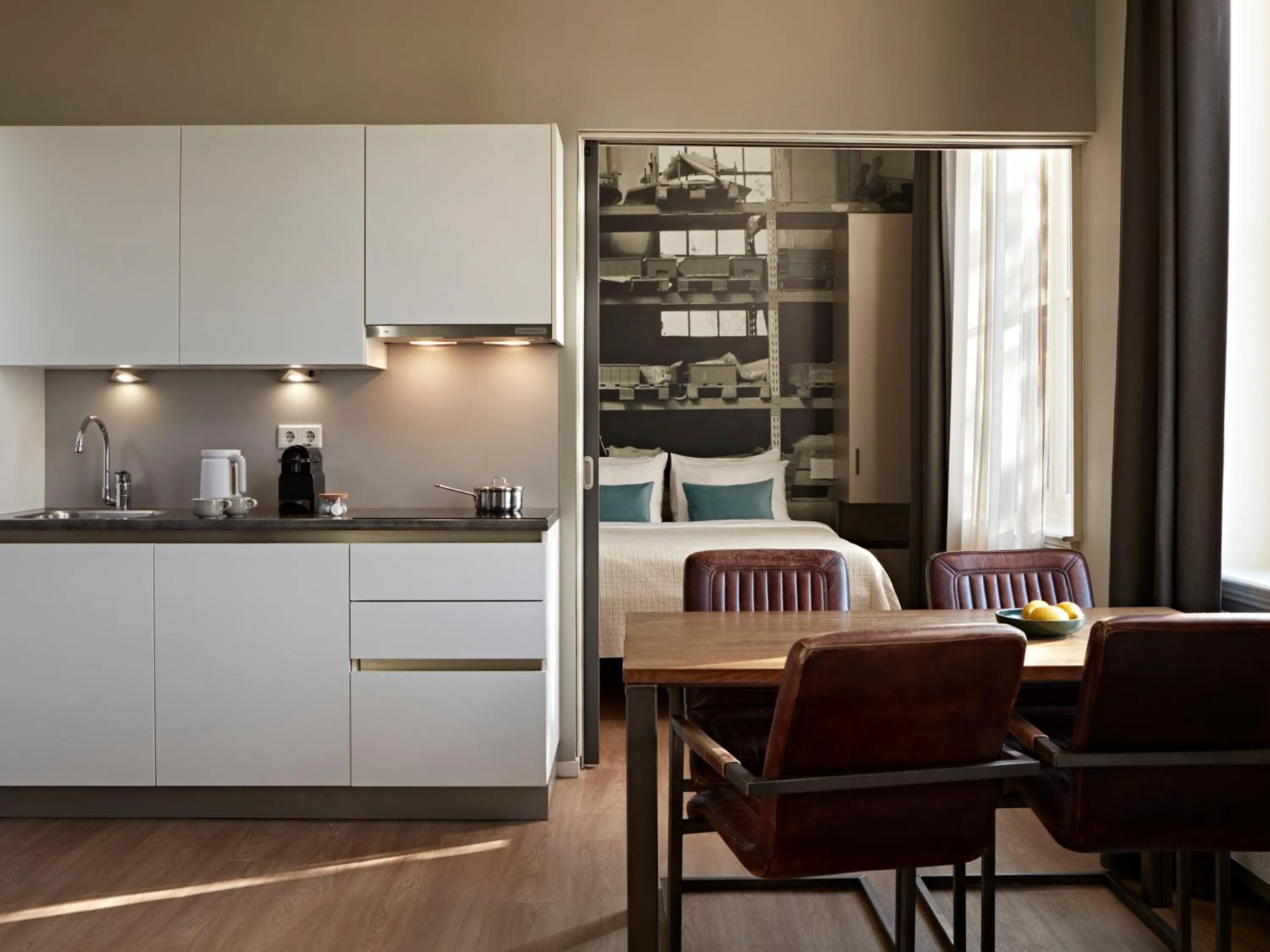 Coffee/tea facilities in YAYS Amsterdam Maritime by Numa