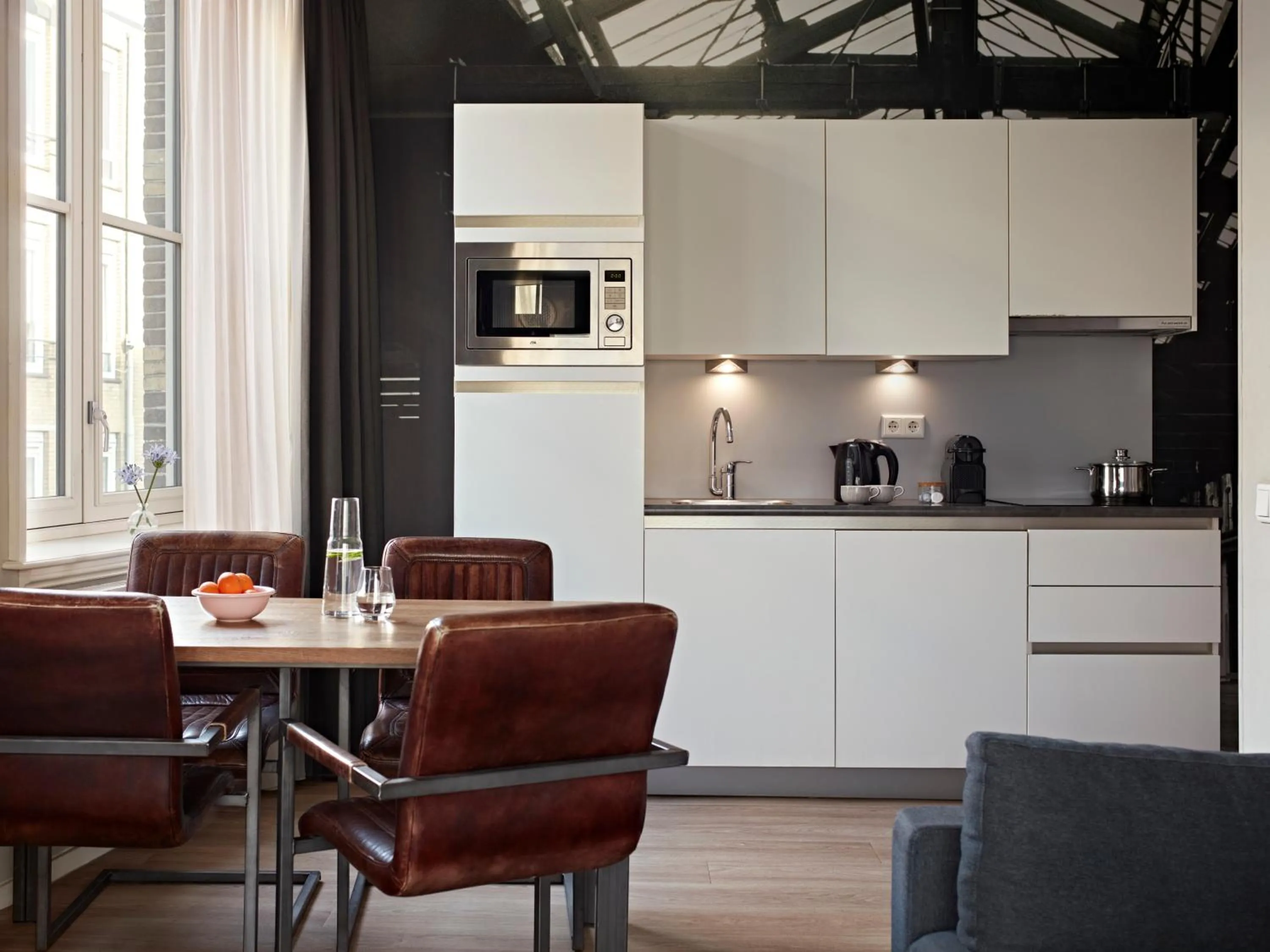 Coffee/tea facilities in YAYS Amsterdam Maritime by Numa