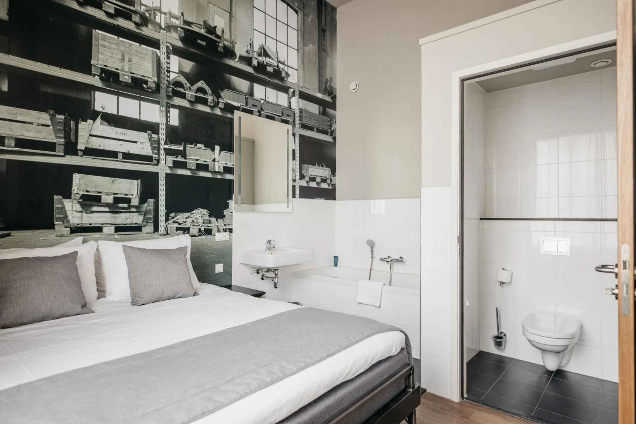 Toilet, Bed in YAYS Amsterdam Maritime by Numa