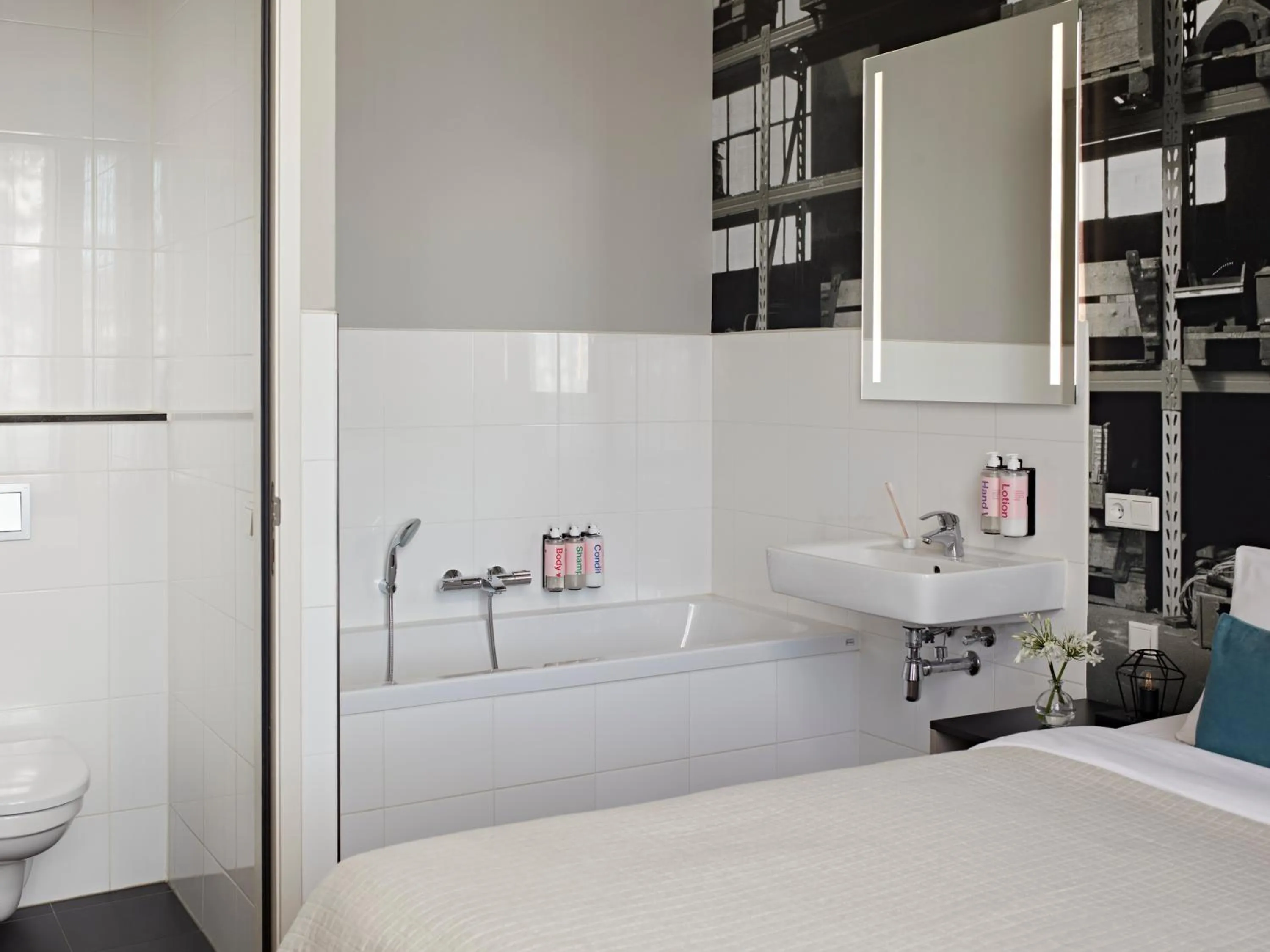 Bed in YAYS Amsterdam Maritime by Numa