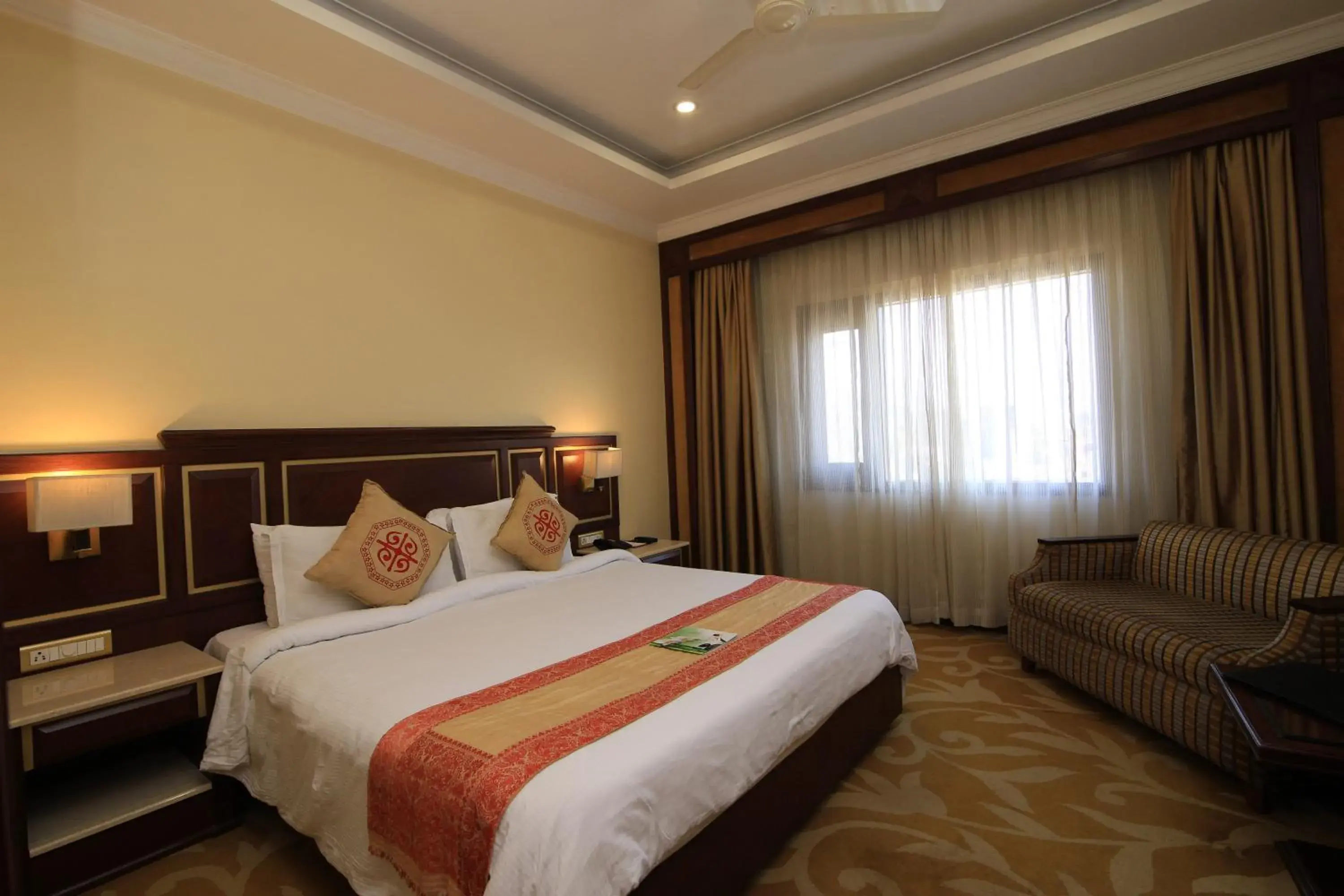 Bedroom, Bed in Hotel Dynasty Bedroom, Bed in Hotel Dynasty