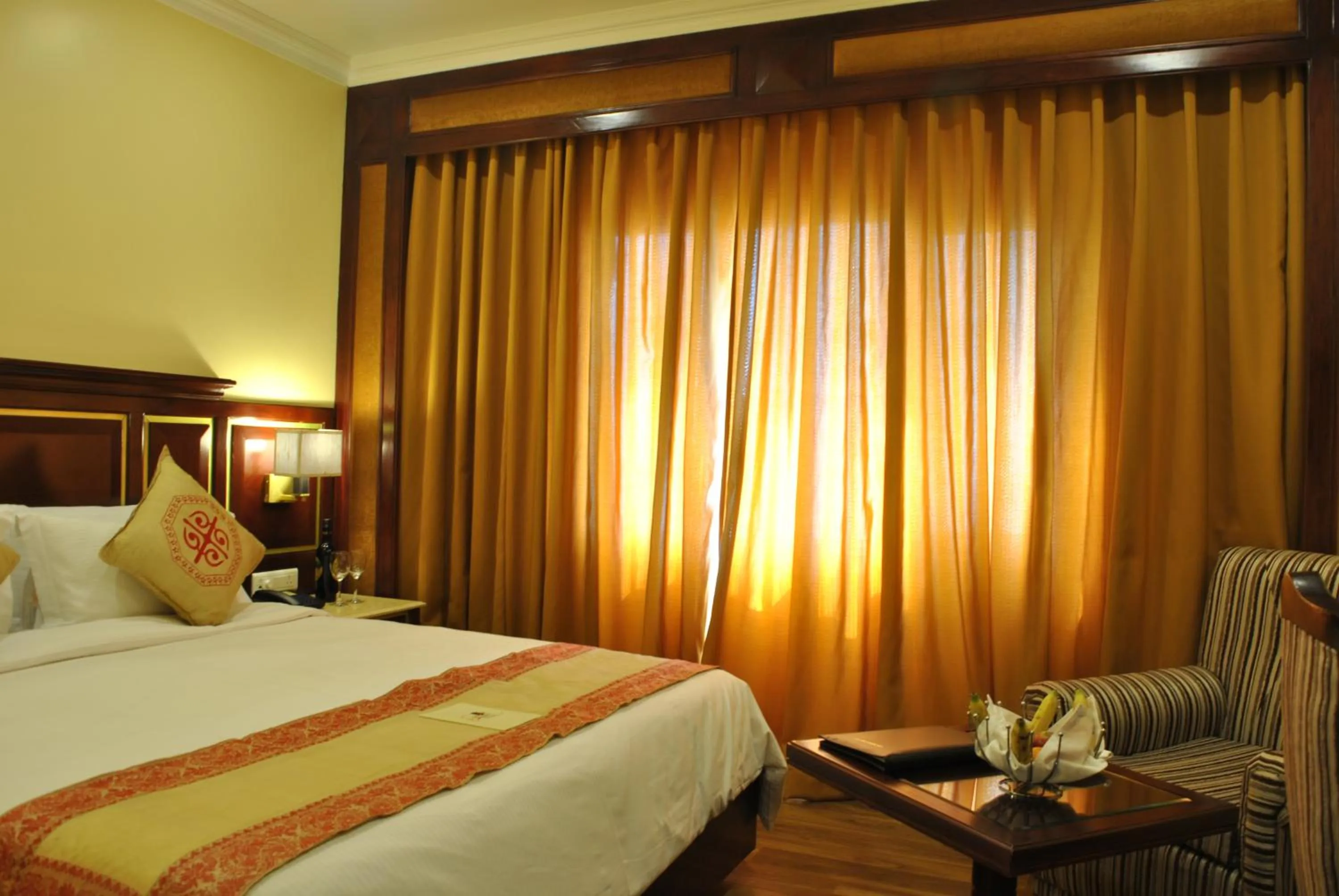 Photo of the whole room, Bed in Hotel Dynasty