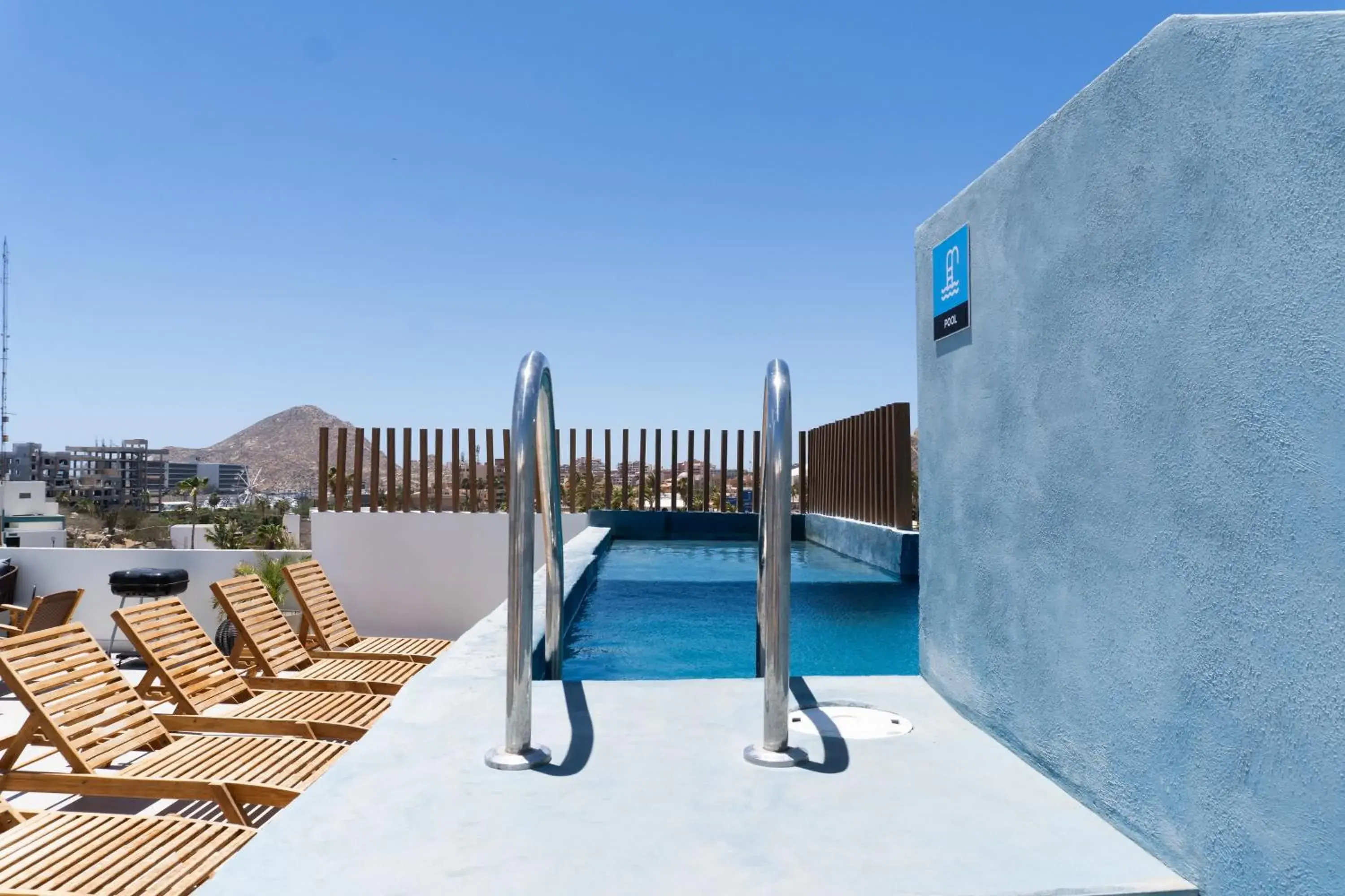 Pool view in Colmena Hotel Los Cabos Marina Pool view in Colmena Hotel Los Cabos Marina