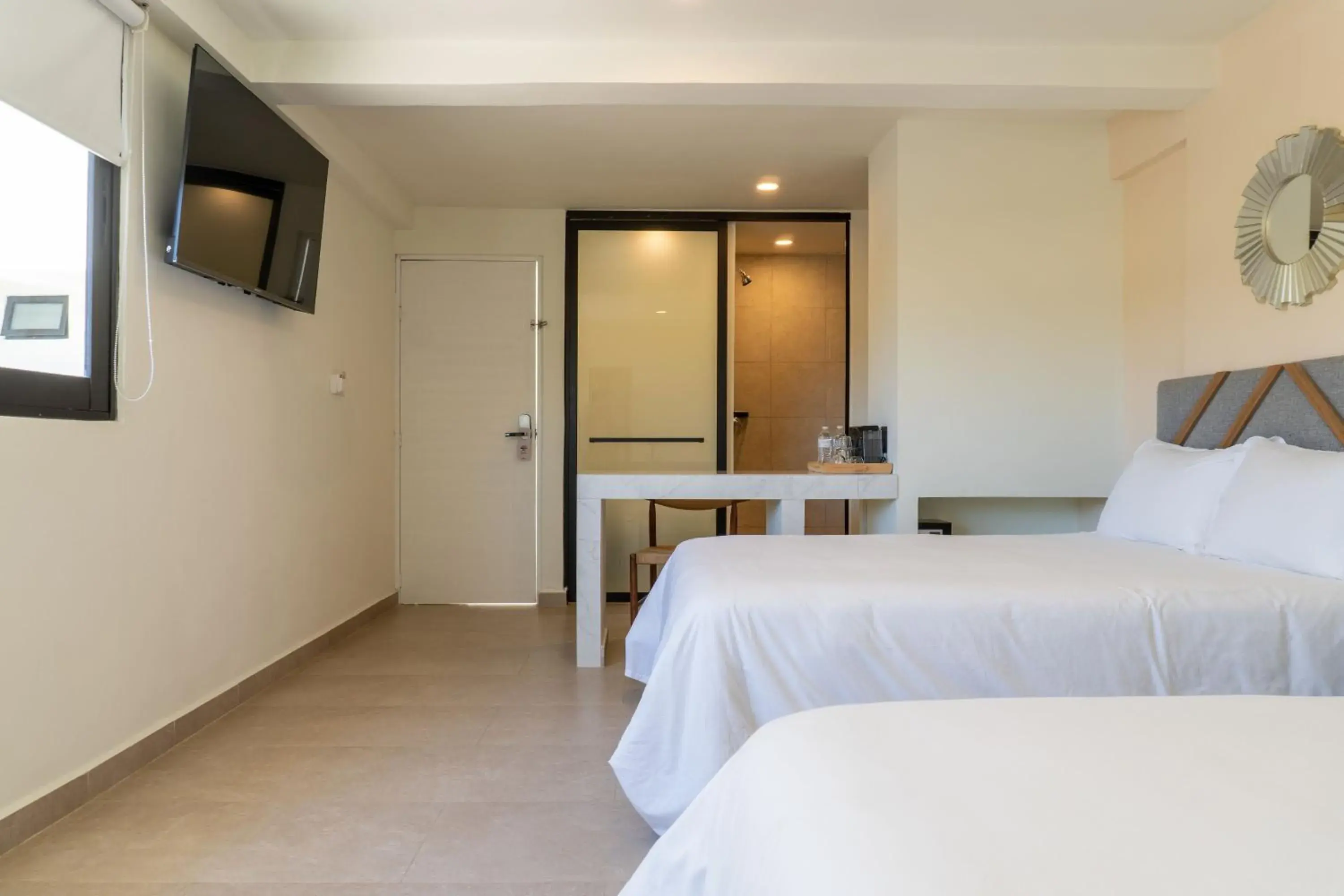 Bedroom, Bed in Colmena Hotel Los Cabos Marina Bedroom, Bed in Colmena Hotel Los Cabos Marina