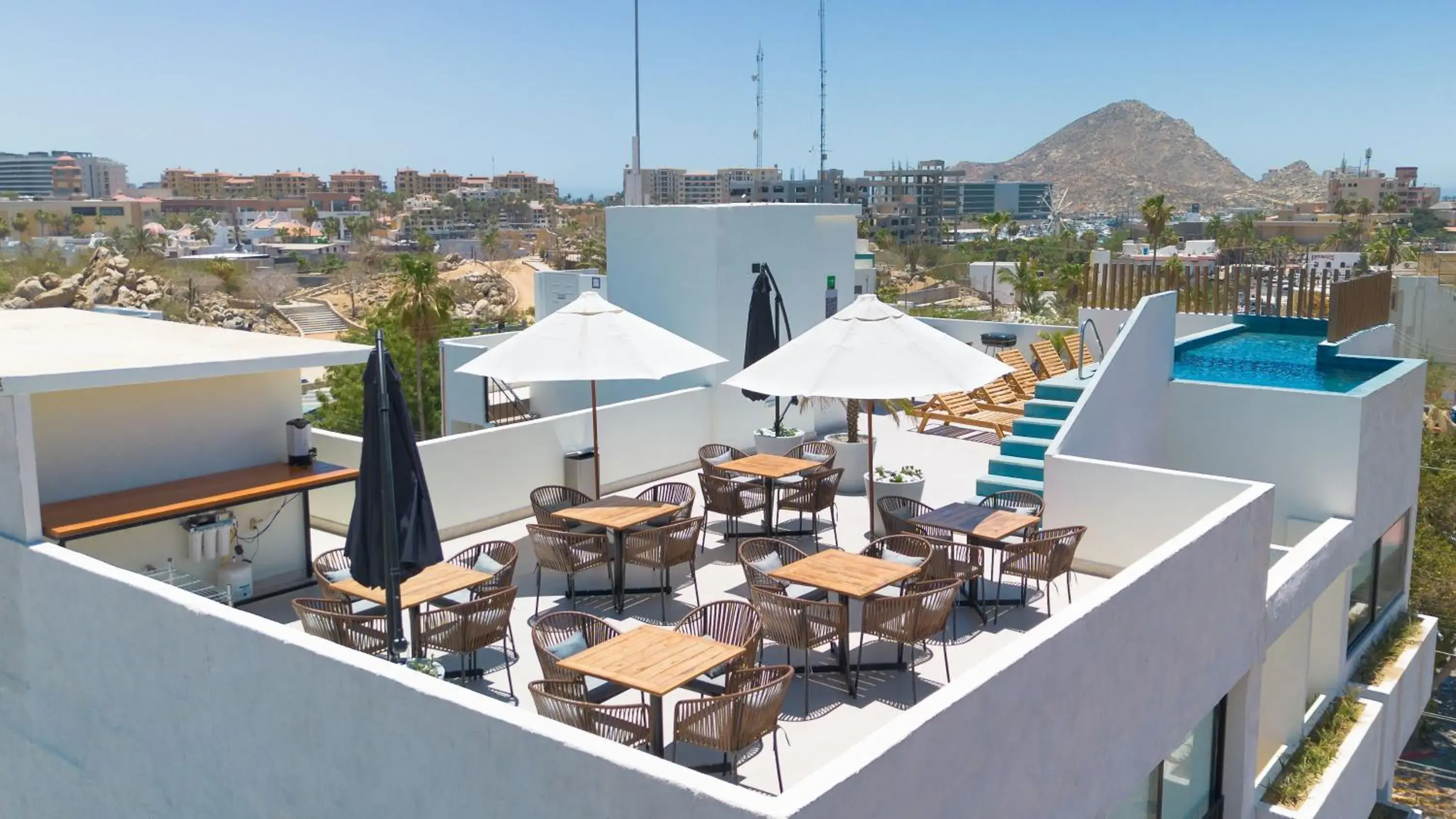 Pool view in Colmena Hotel Los Cabos Marina Pool view in Colmena Hotel Los Cabos Marina