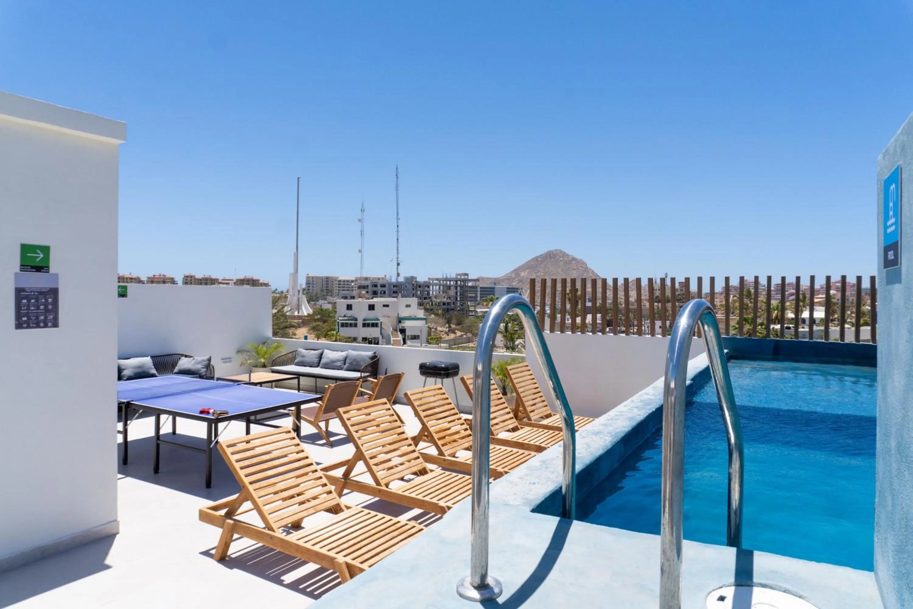 Pool view in Colmena Hotel Los Cabos Marina