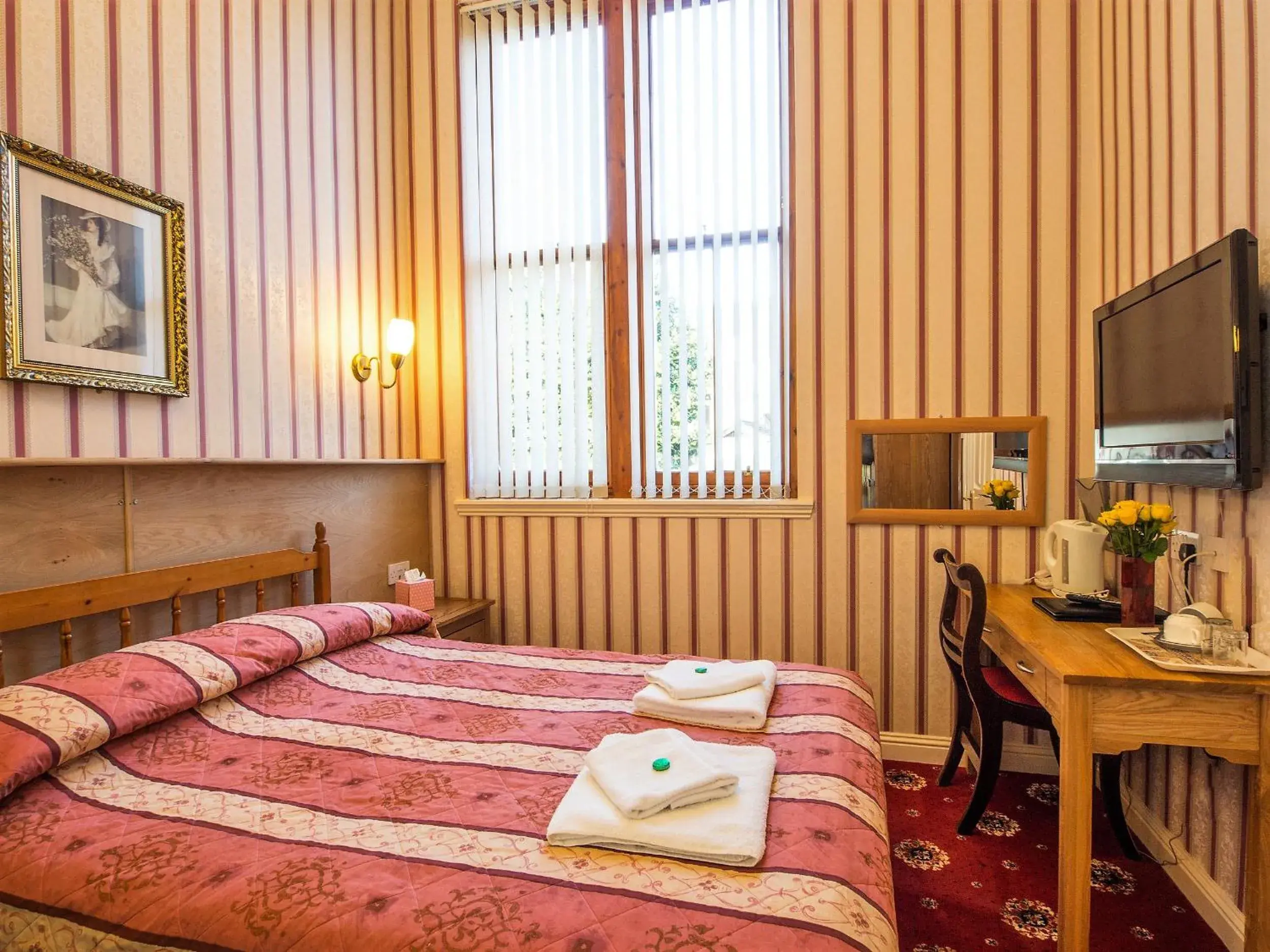 Classic Double Room in Cumberland Hotel Classic Double Room in Cumberland Hotel