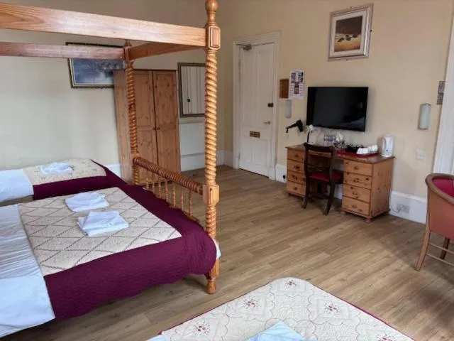 TV and multimedia, Bed in Cumberland Hotel