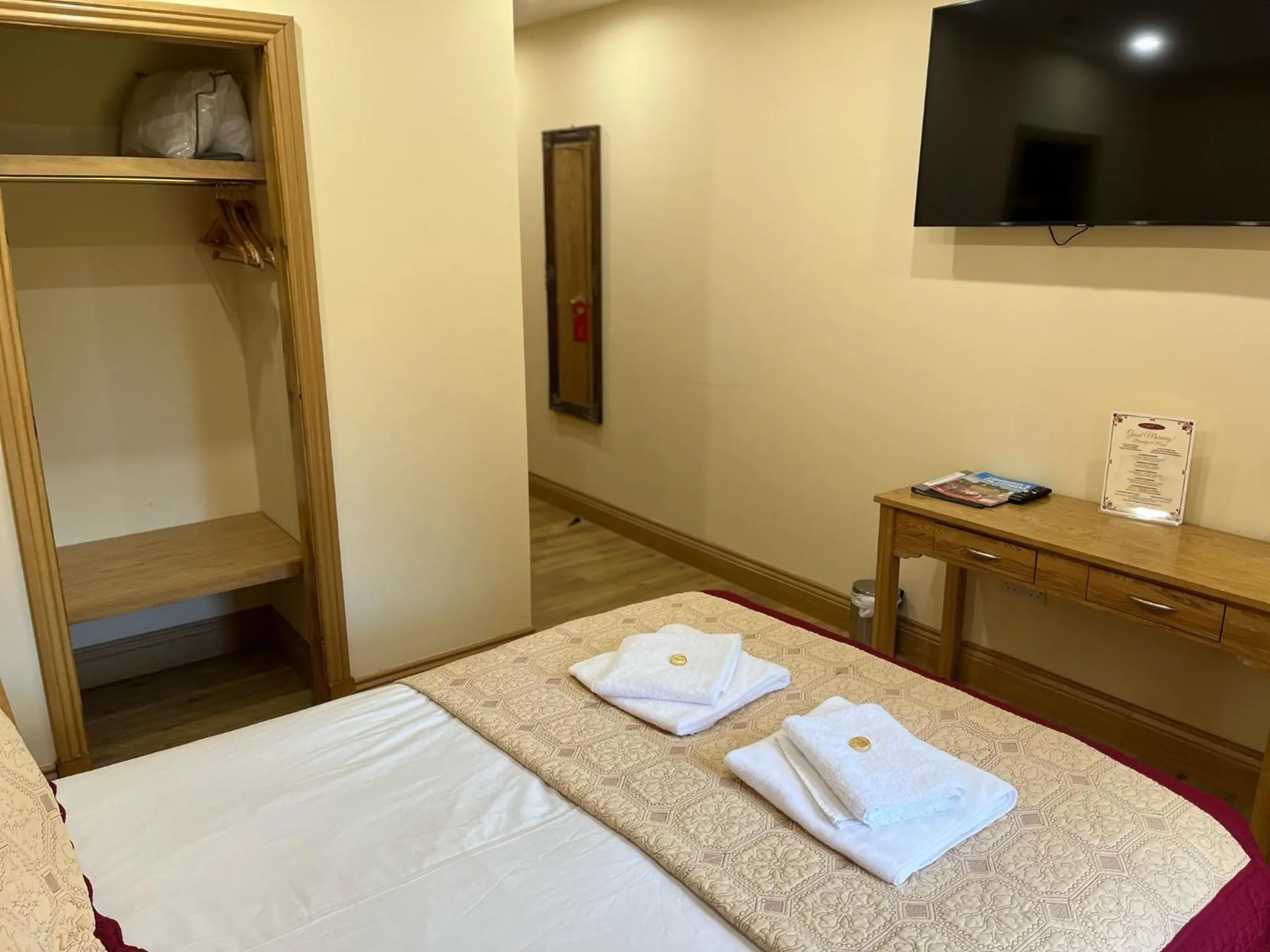 Bed in Cumberland Hotel