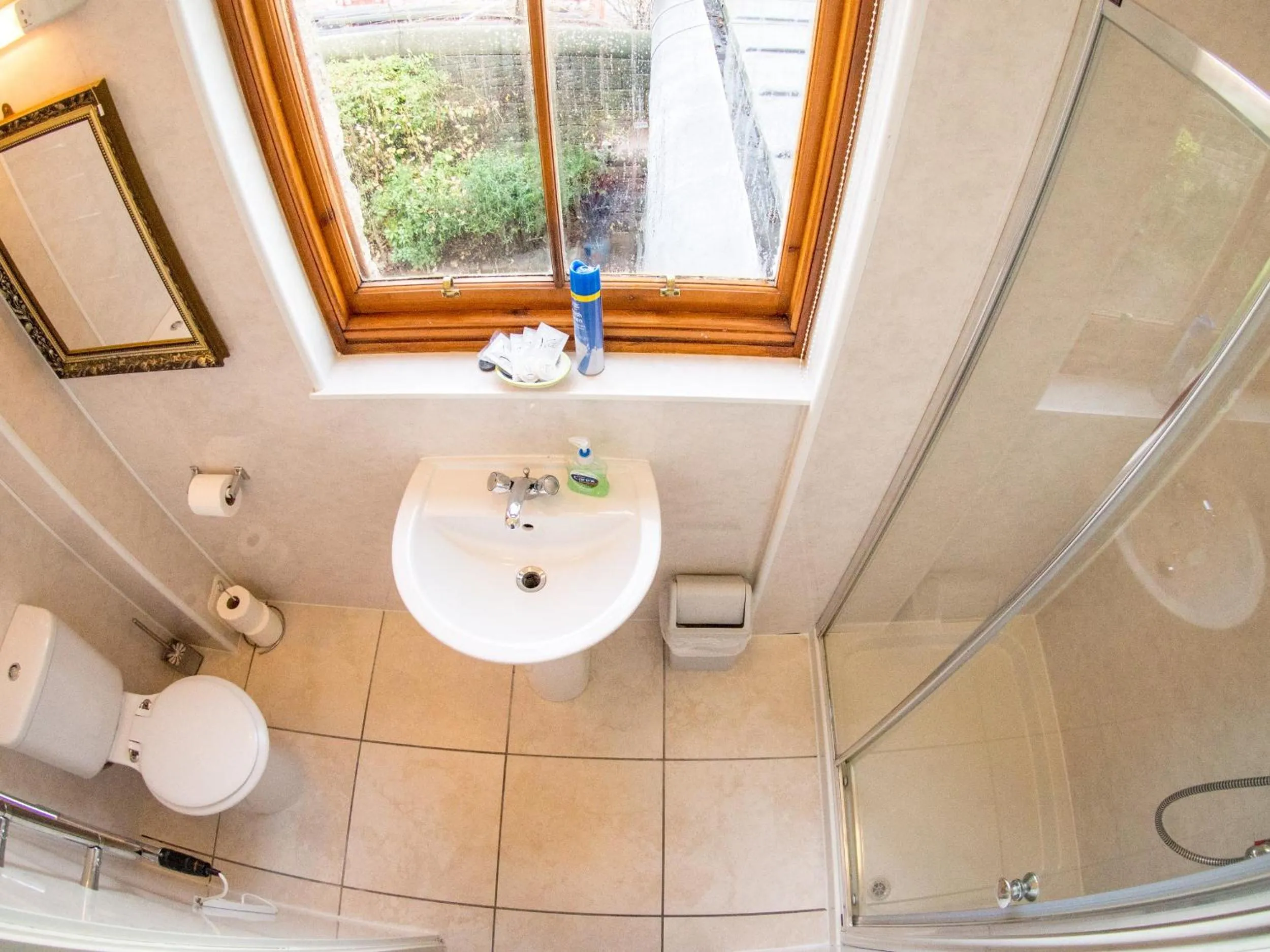 Bathroom in Cumberland Hotel