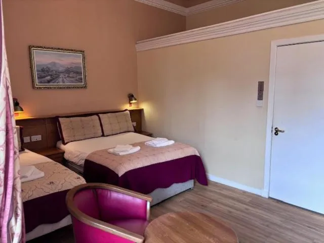 Bed in Cumberland Hotel