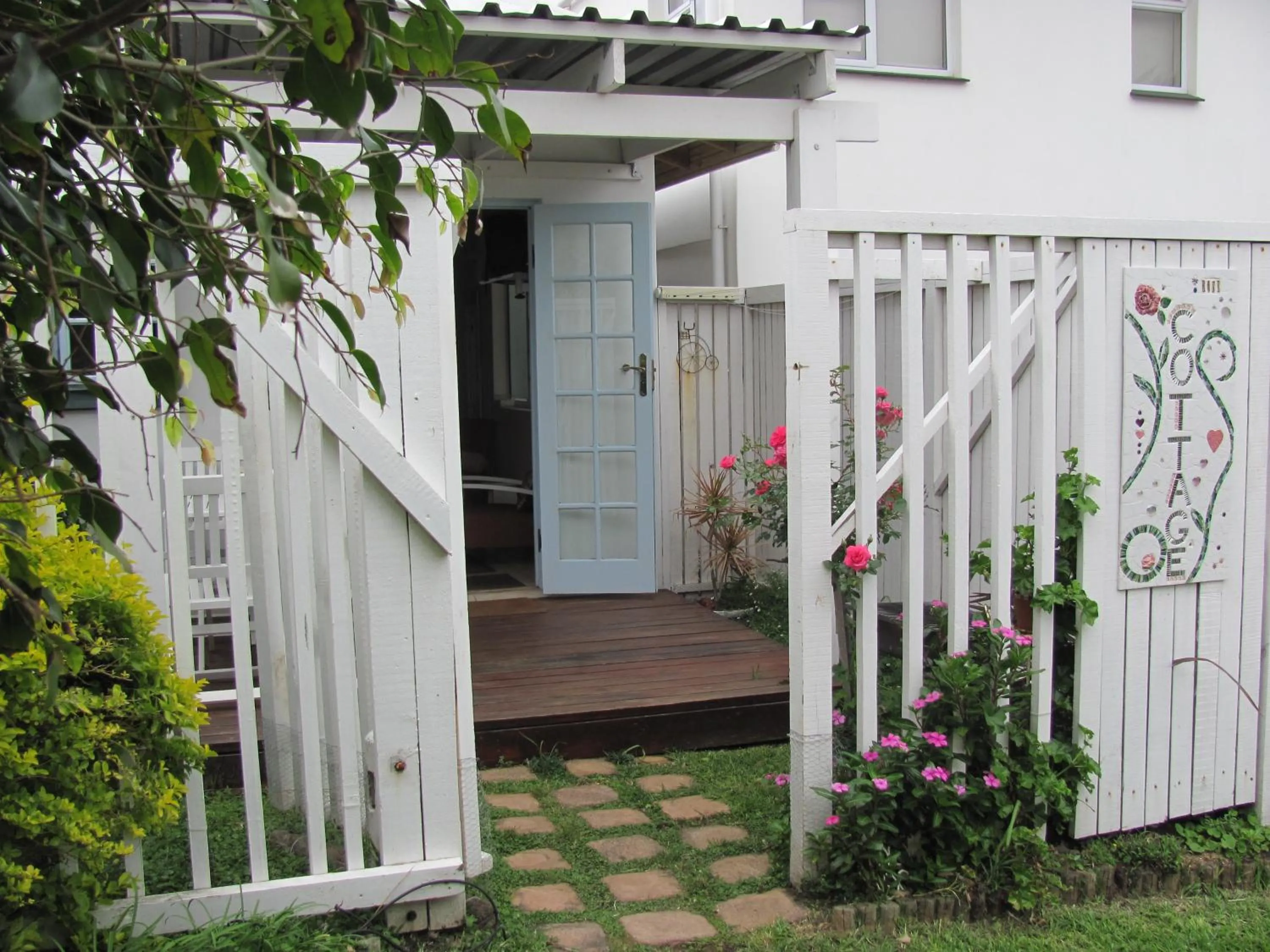 Facade/entrance in Rose and Ale Self Catering Units