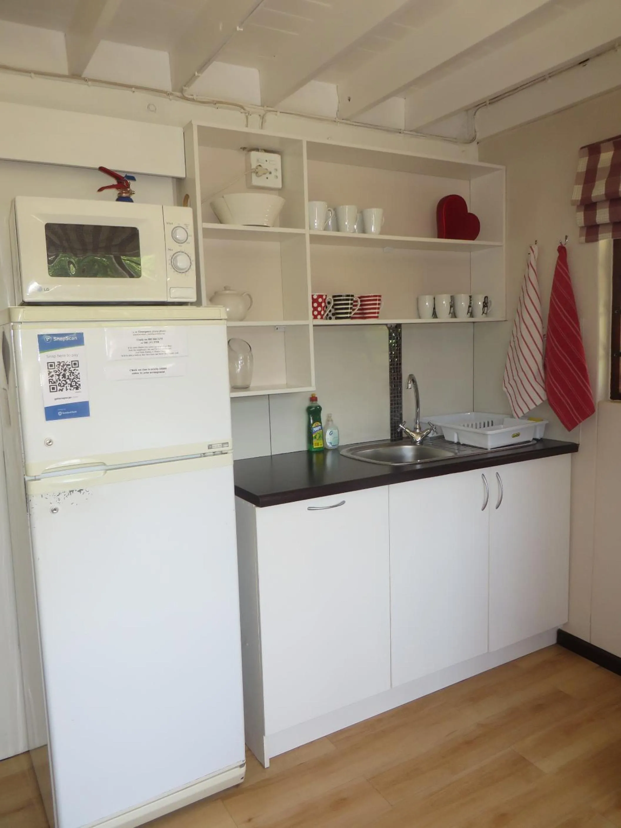 Kitchen or kitchenette in Rose and Ale Self Catering Units