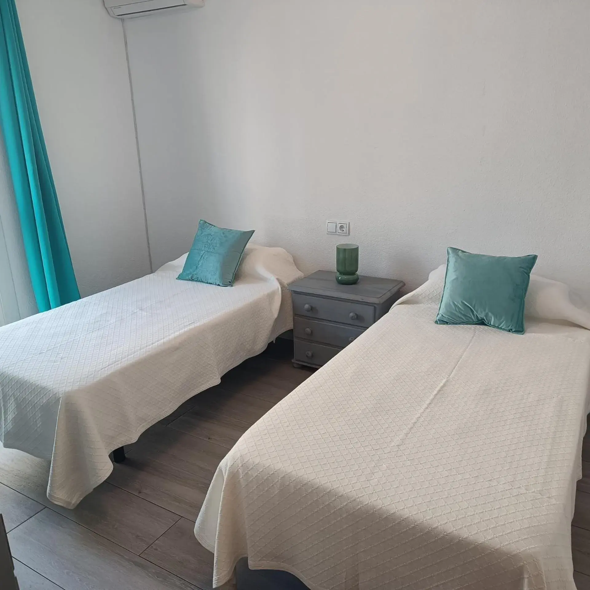 Two-Bedroom Apartment with Terrace and Sea View in Duquesa Harbour Club Aparthotel Two-Bedroom Apartment with Terrace and Sea View in Duquesa Harbour Club Aparthotel