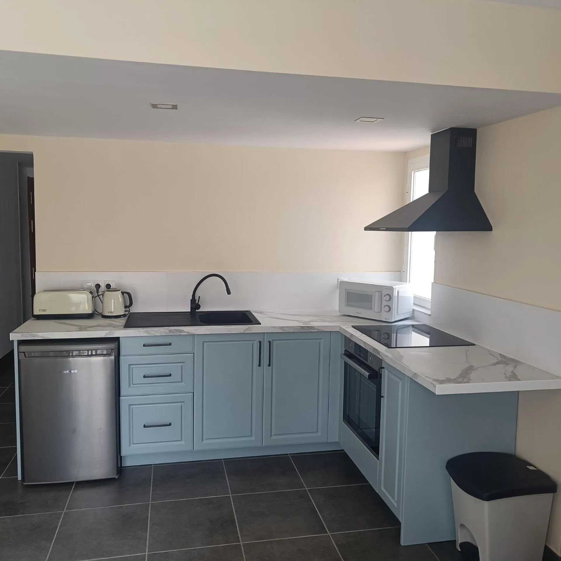 Kitchen or kitchenette in Duquesa Harbour Club Aparthotel