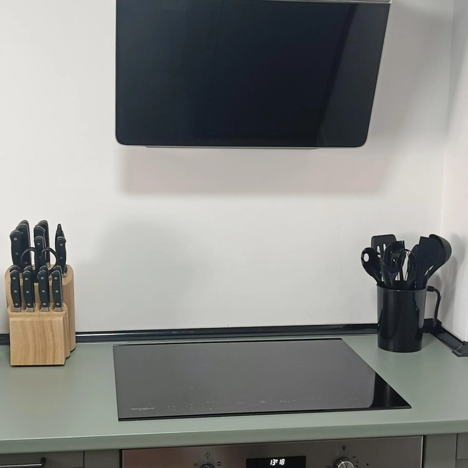 Kitchen or kitchenette in Duquesa Harbour Club Aparthotel