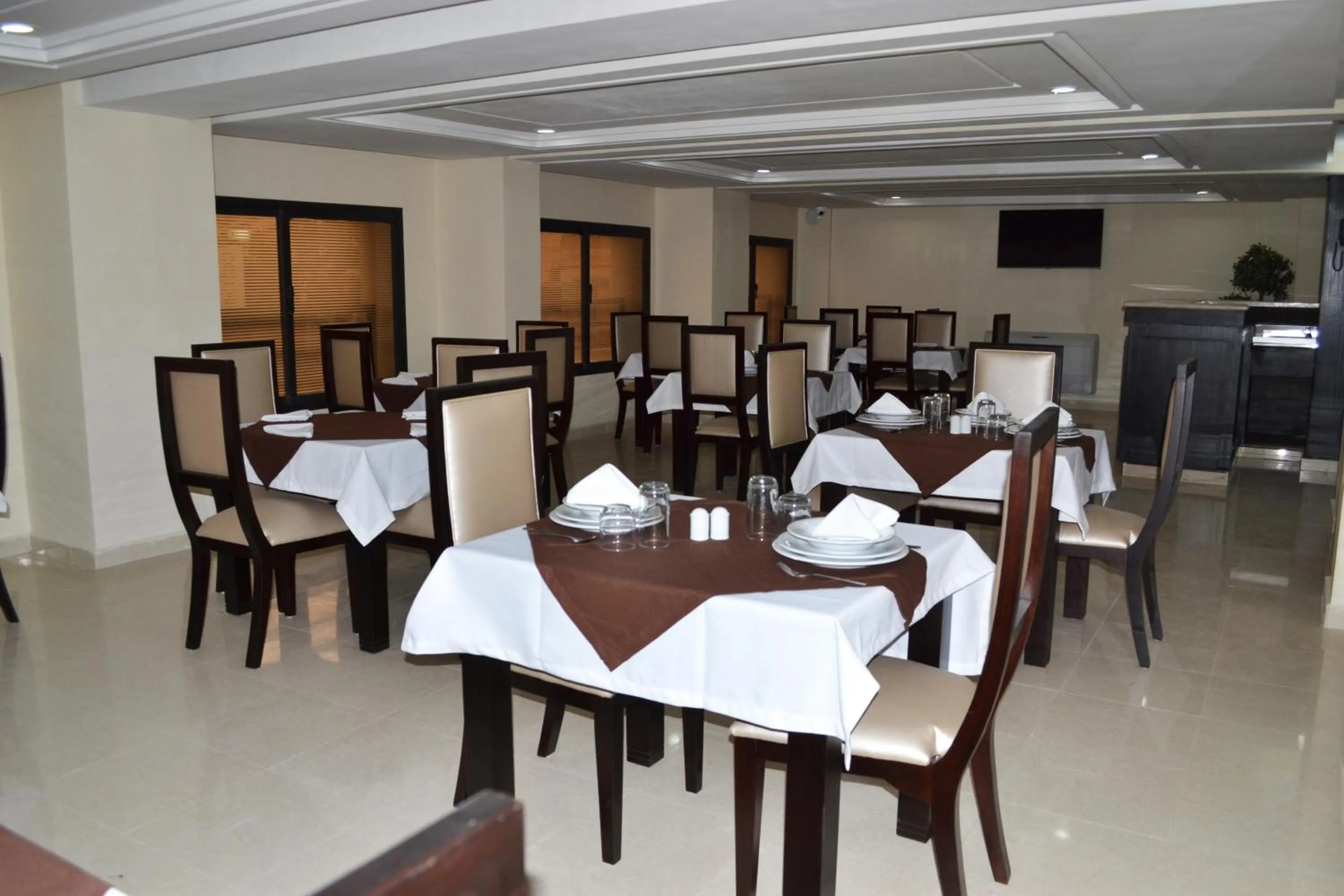 Restaurant/places to eat in Al Akhawayn