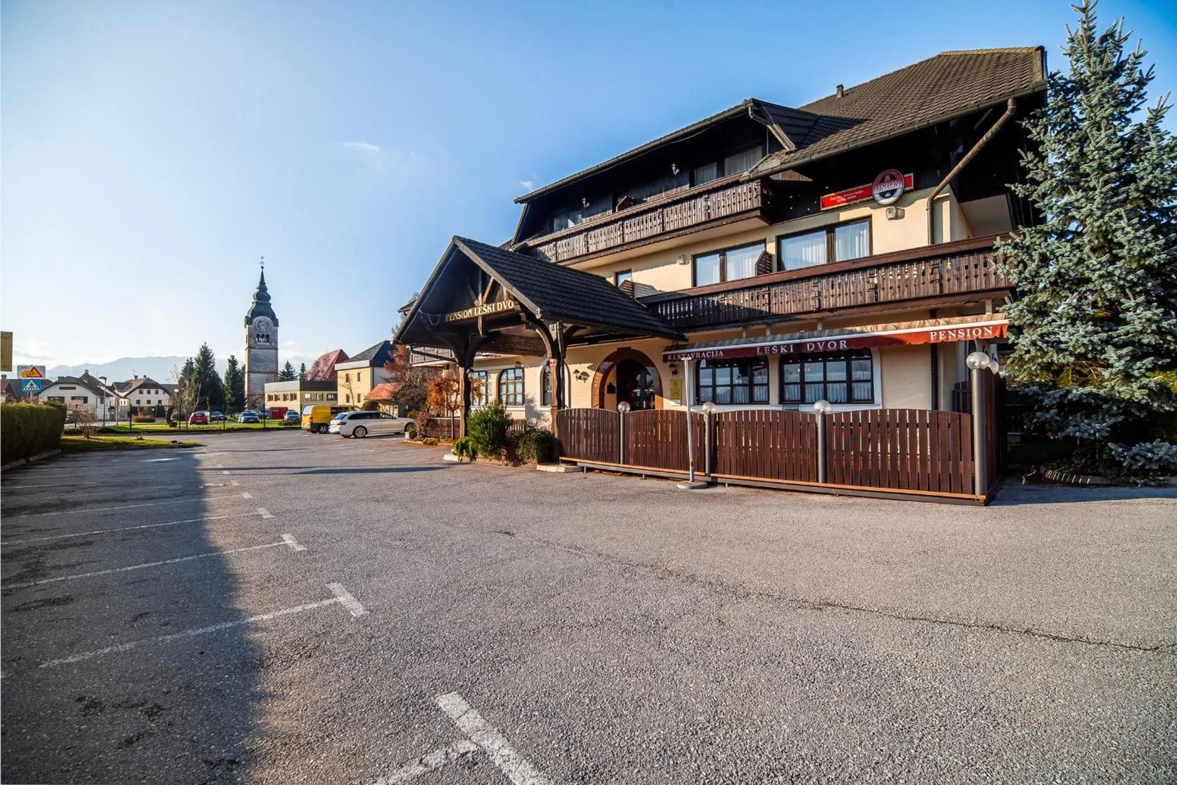 Triple Room with Balcony - single occupancy in Guesthouse Leski Dvor