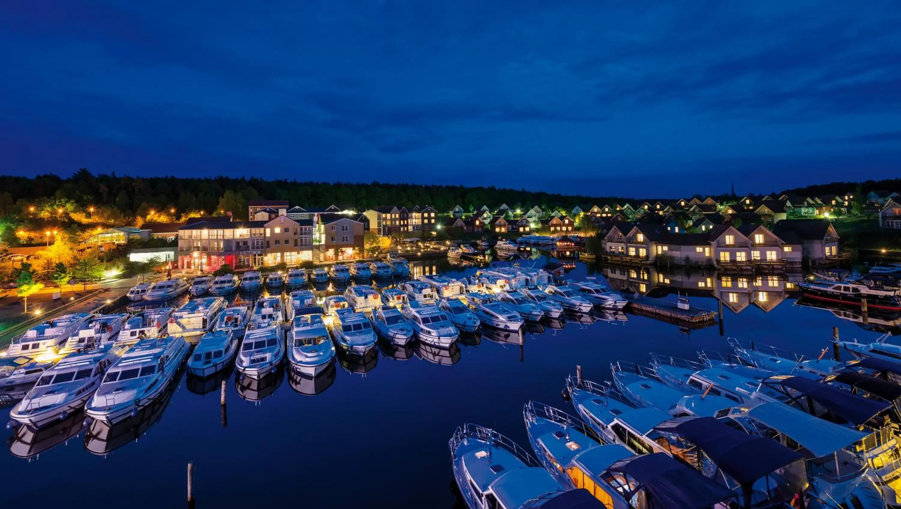Facade/entrance in Precise Resort Marina Wolfsbruch - Familienapartments Facade/entrance in Precise Resort Marina Wolfsbruch - Familienapartments