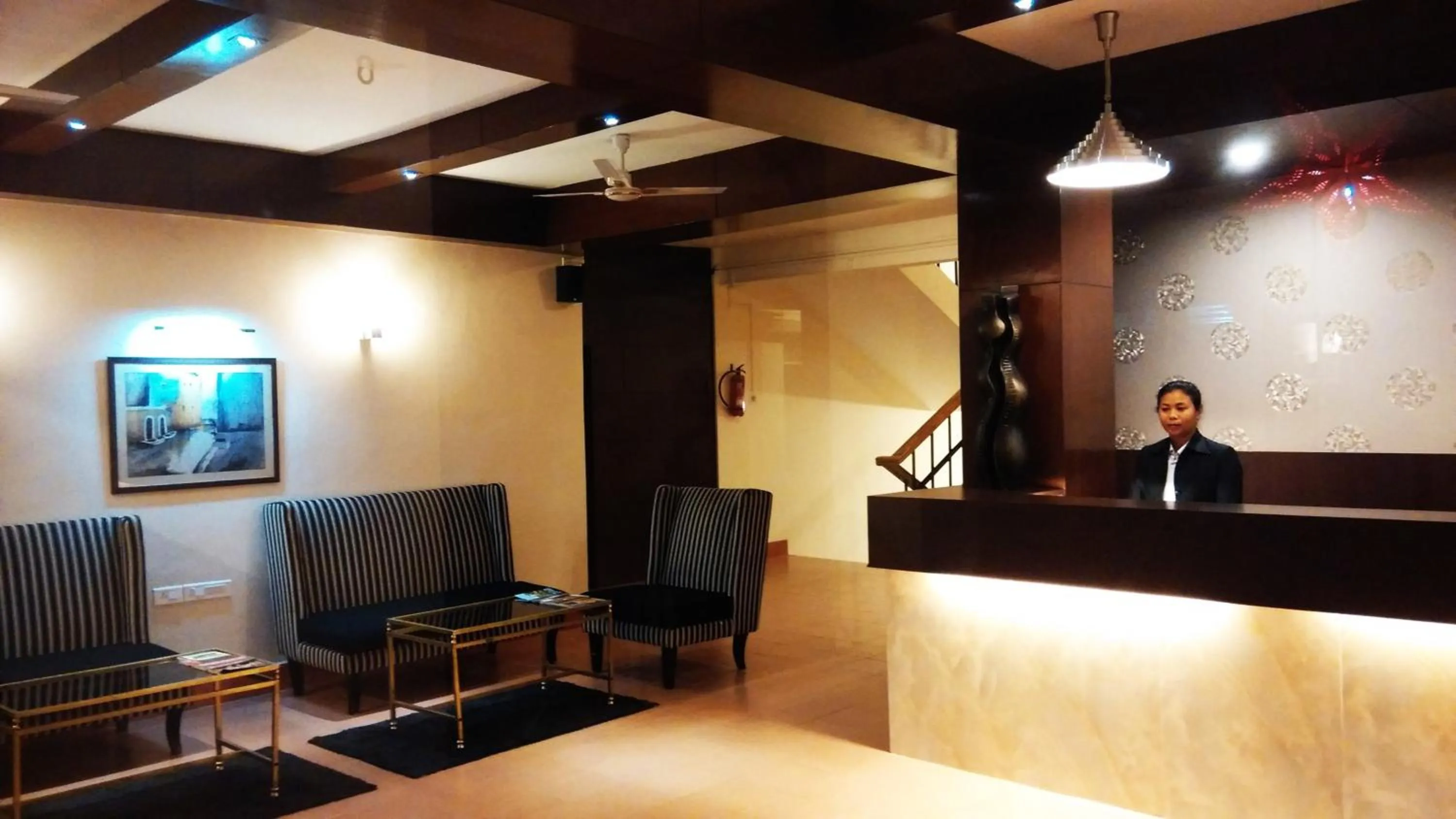 Lobby or reception in Polo Tura Hotel