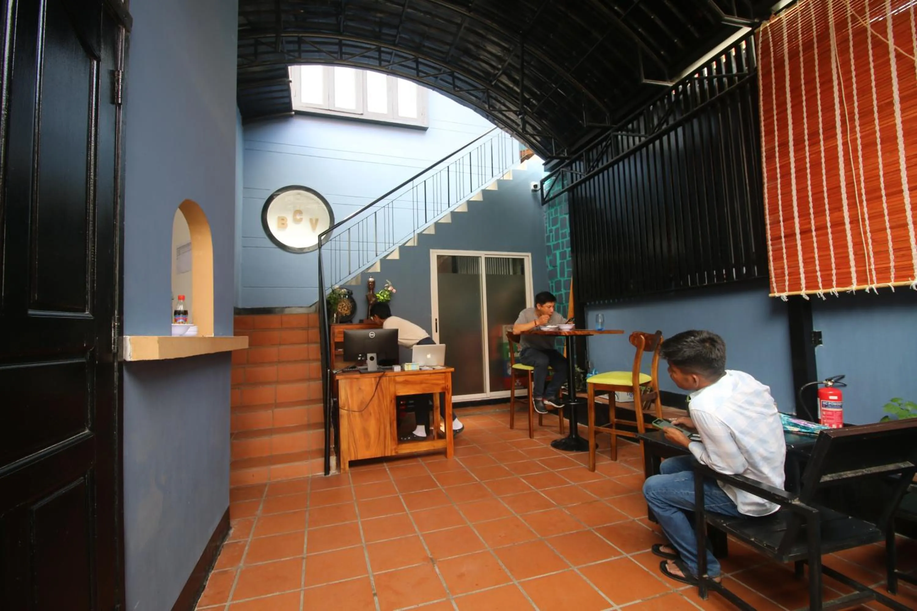 People in Bat Chum Villa