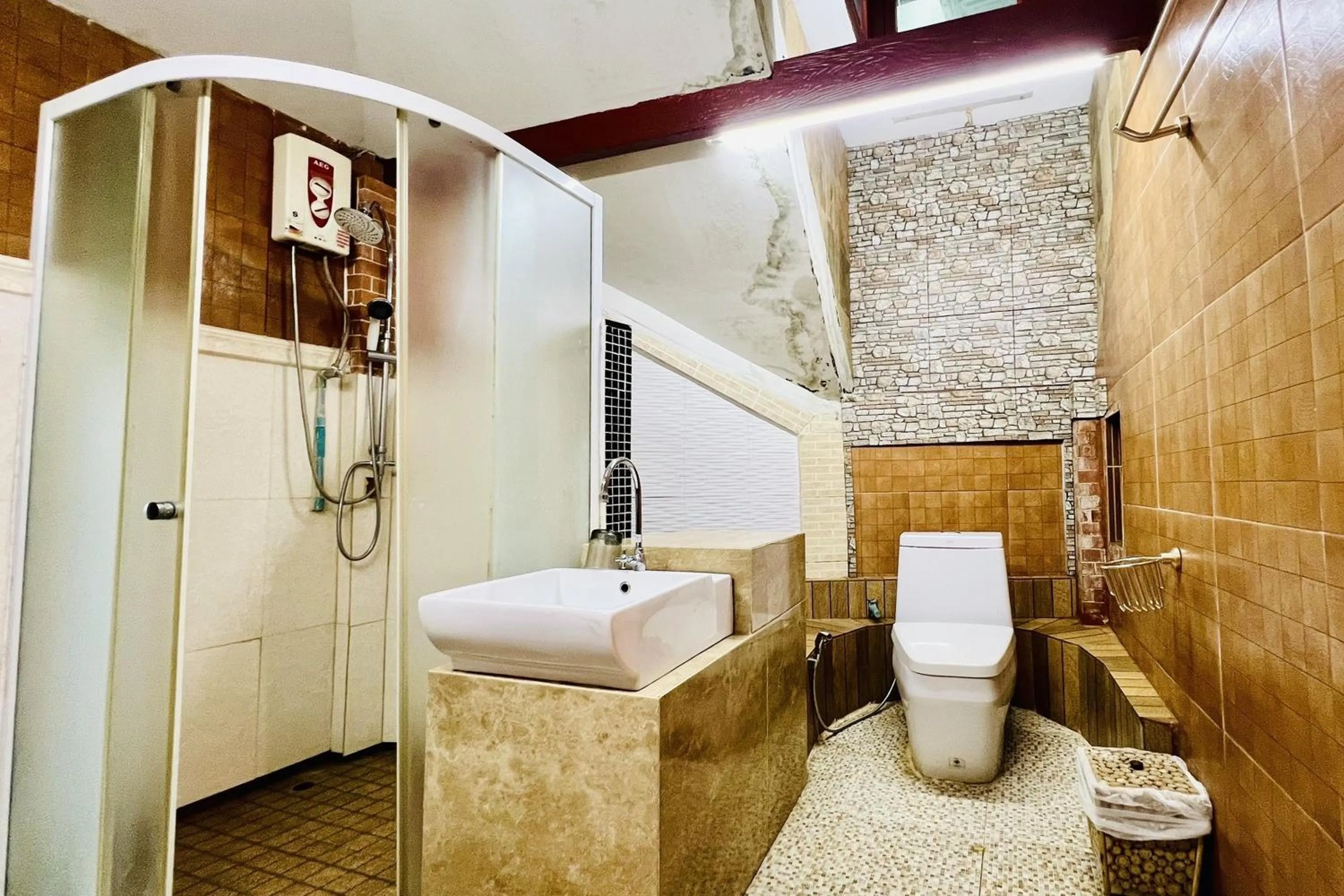 Bathroom in The Cascade - Mae Taeng Waterfall Bungalows