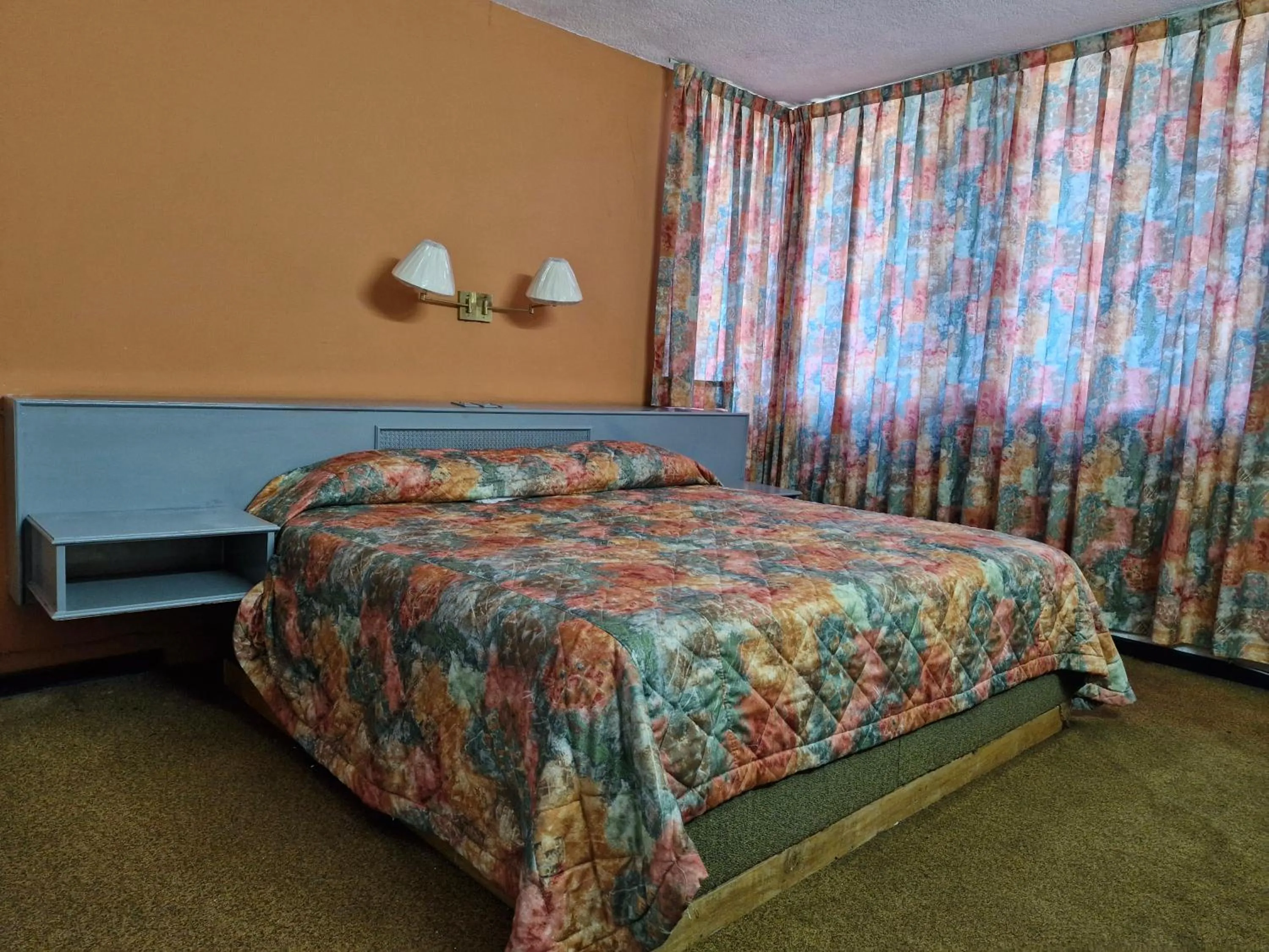 Photo of the whole room, Bed in Parador del Río Irapuato