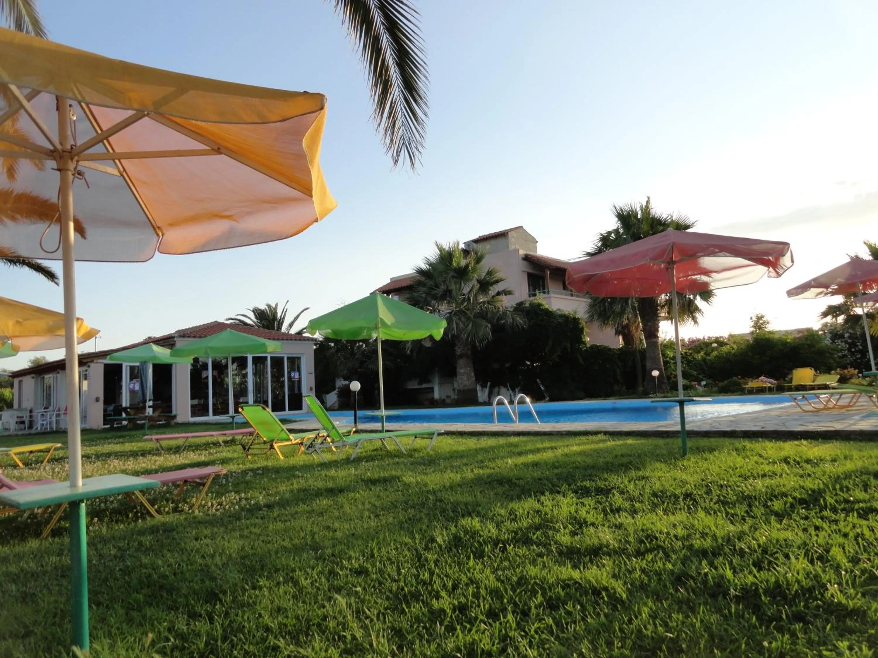 Swimming pool in Pardalakis Studios