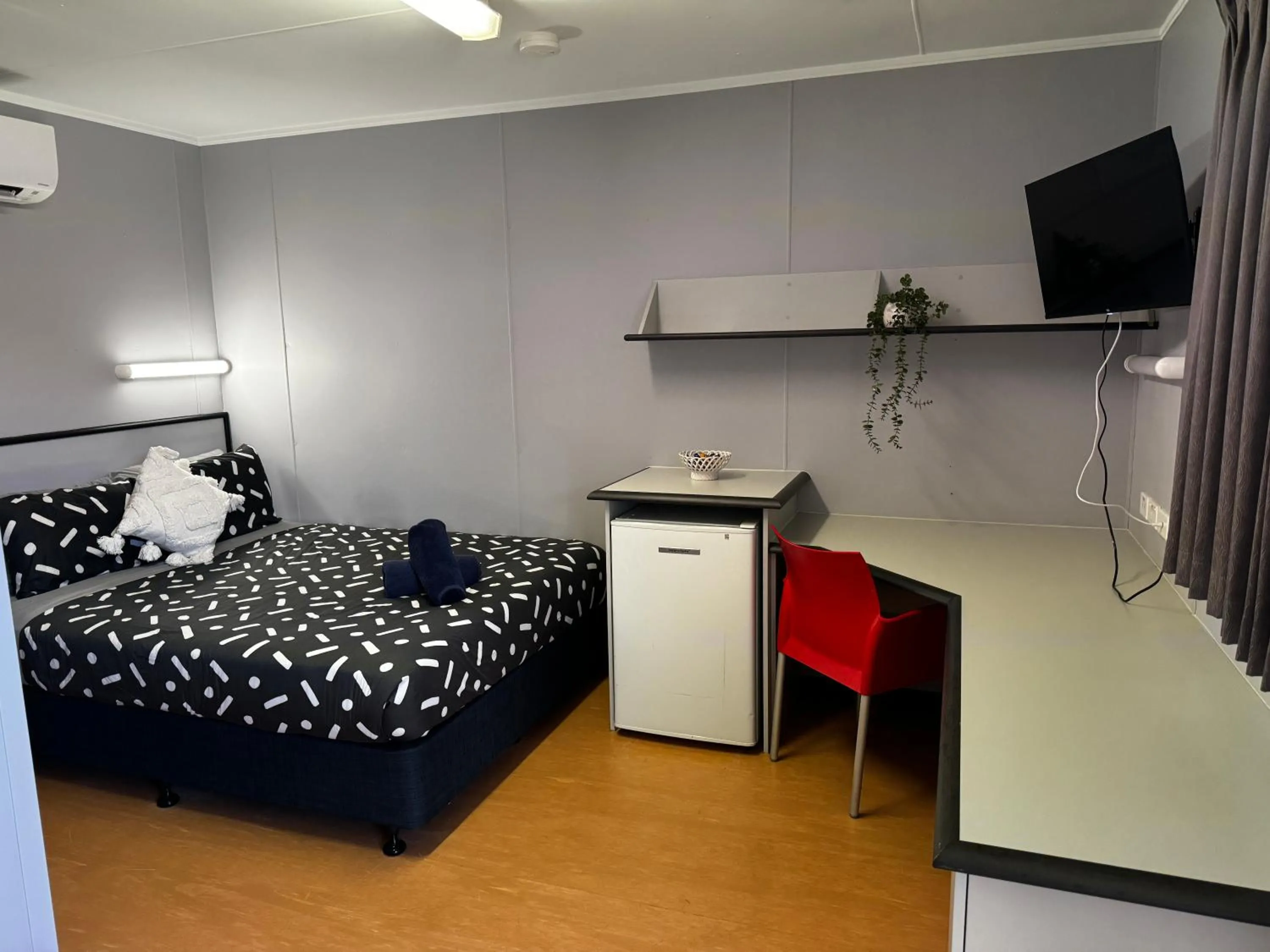 Double Room in Summer Port Lodge