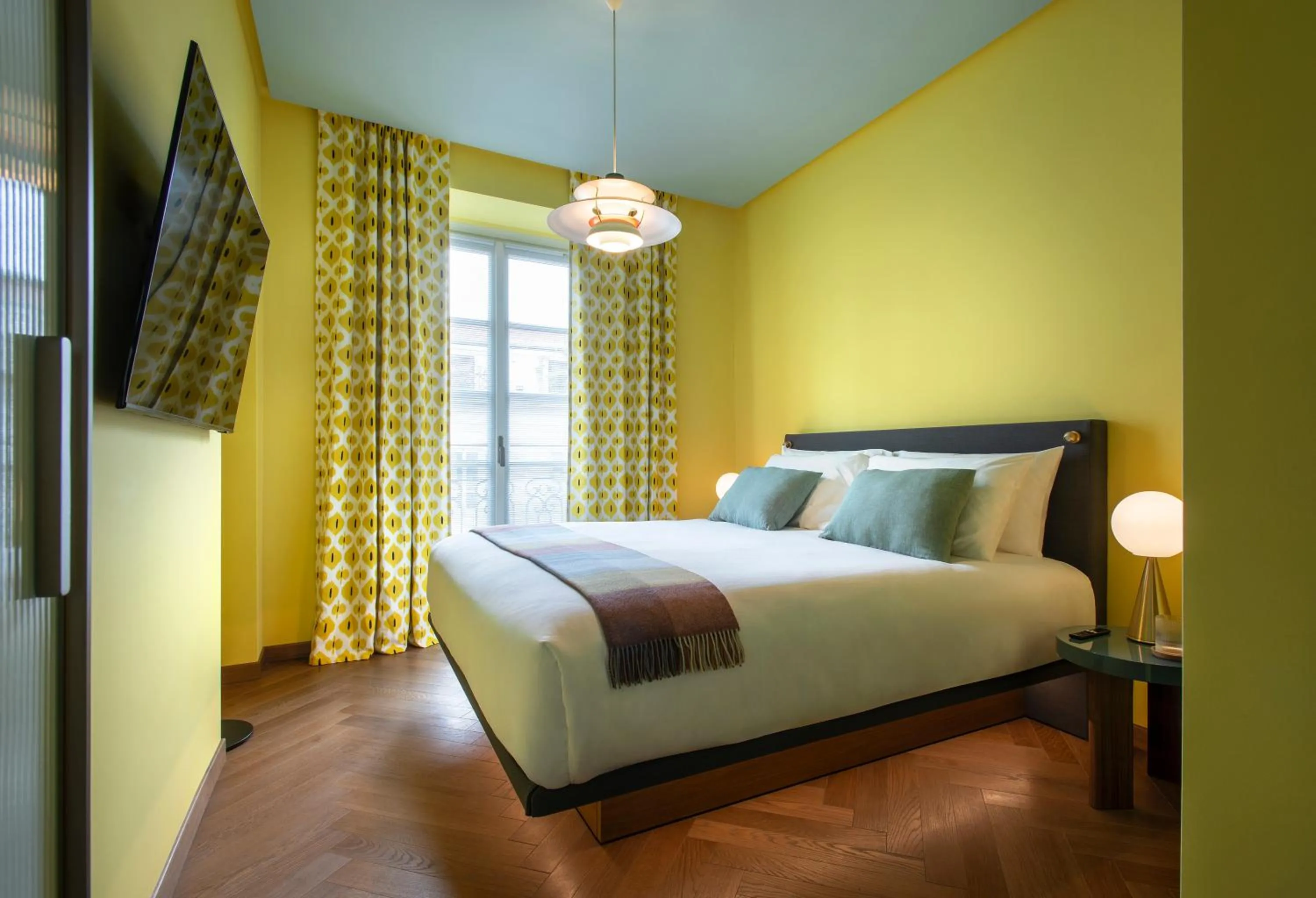 Bedroom, Bed in DOMYA - Manzoni 25