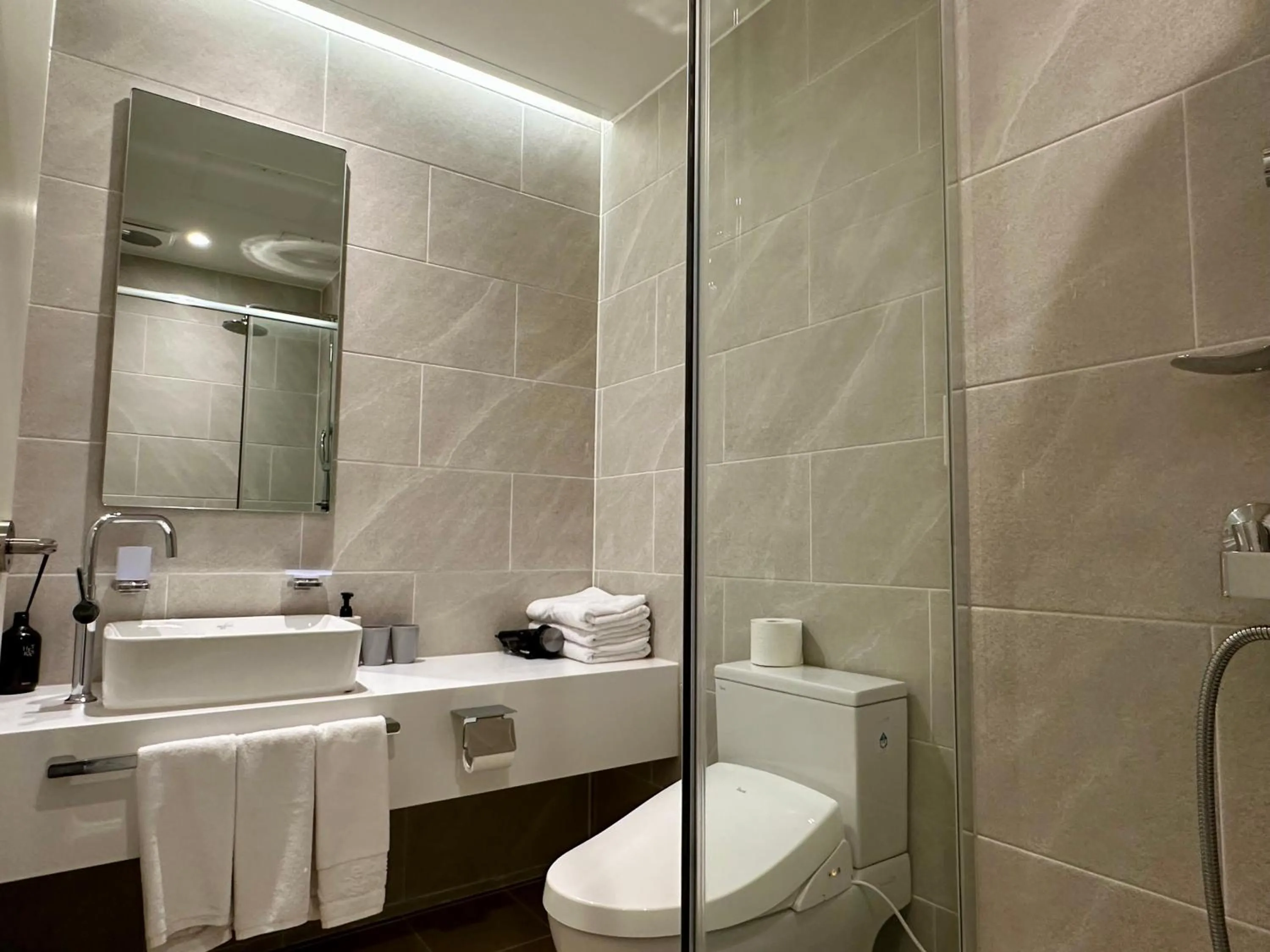 Le Bleu Naksan by Orot