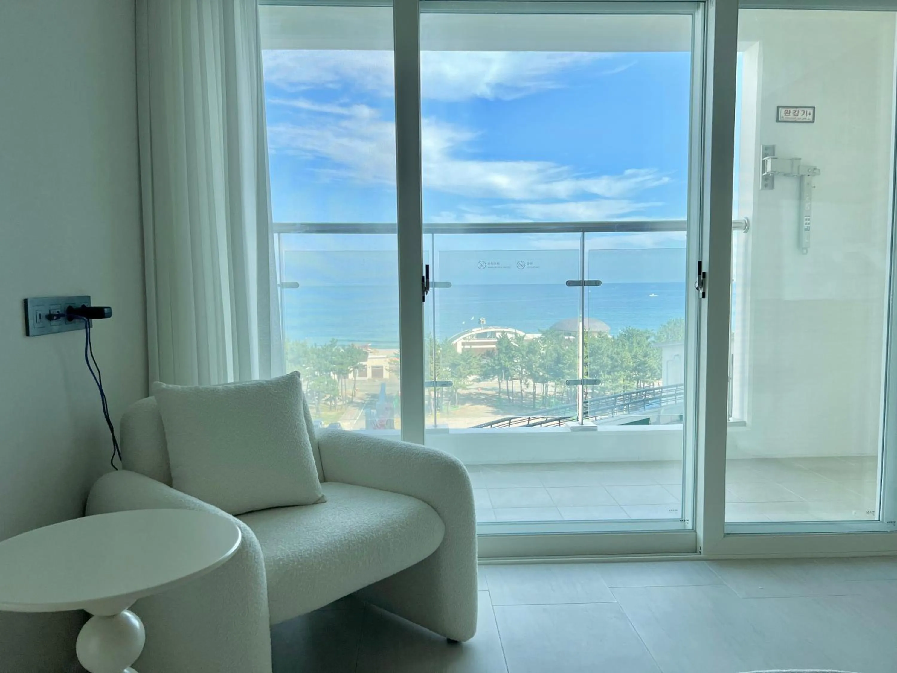 Le Bleu Naksan by Orot