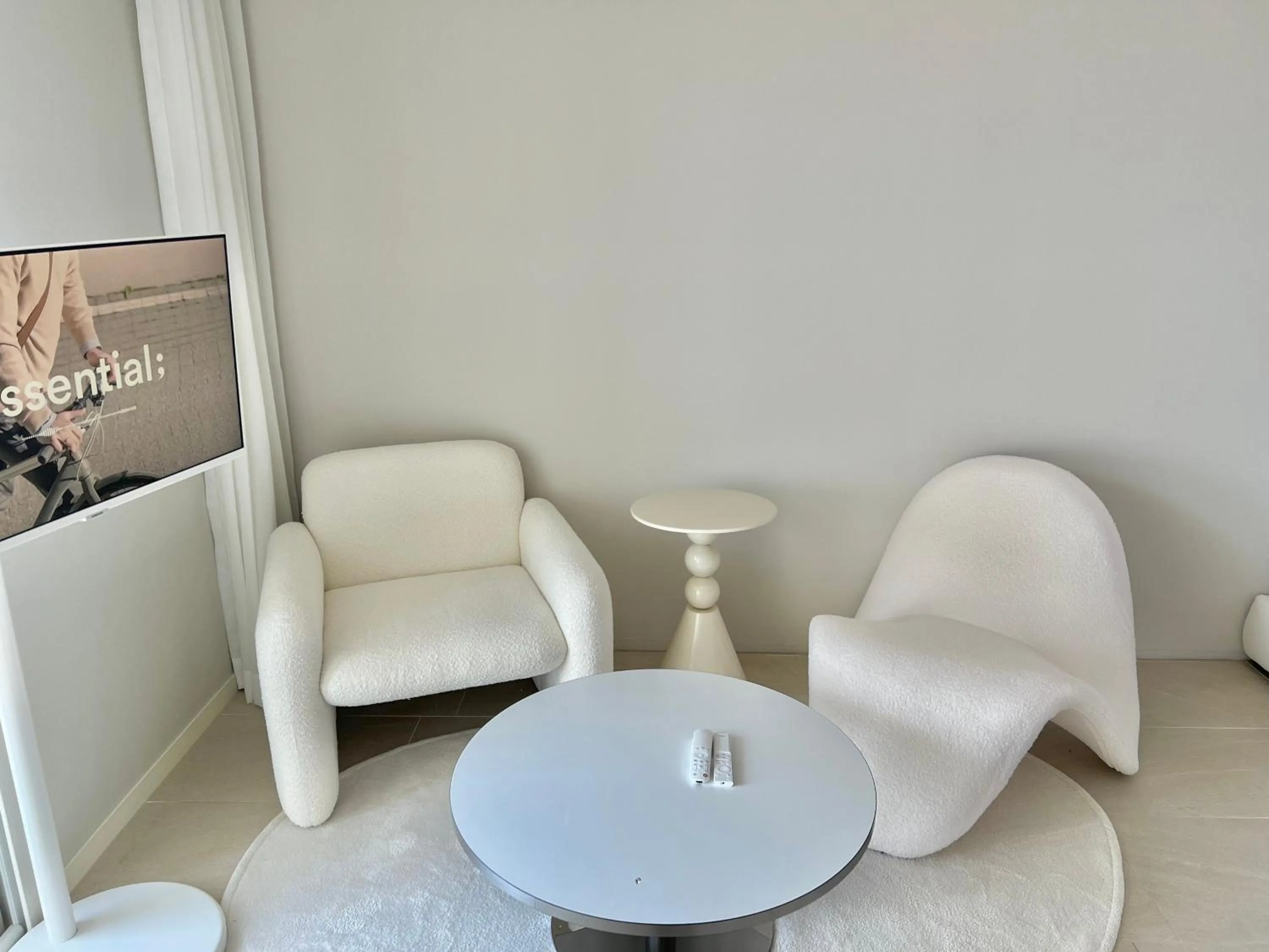 Le Bleu Naksan by Orot