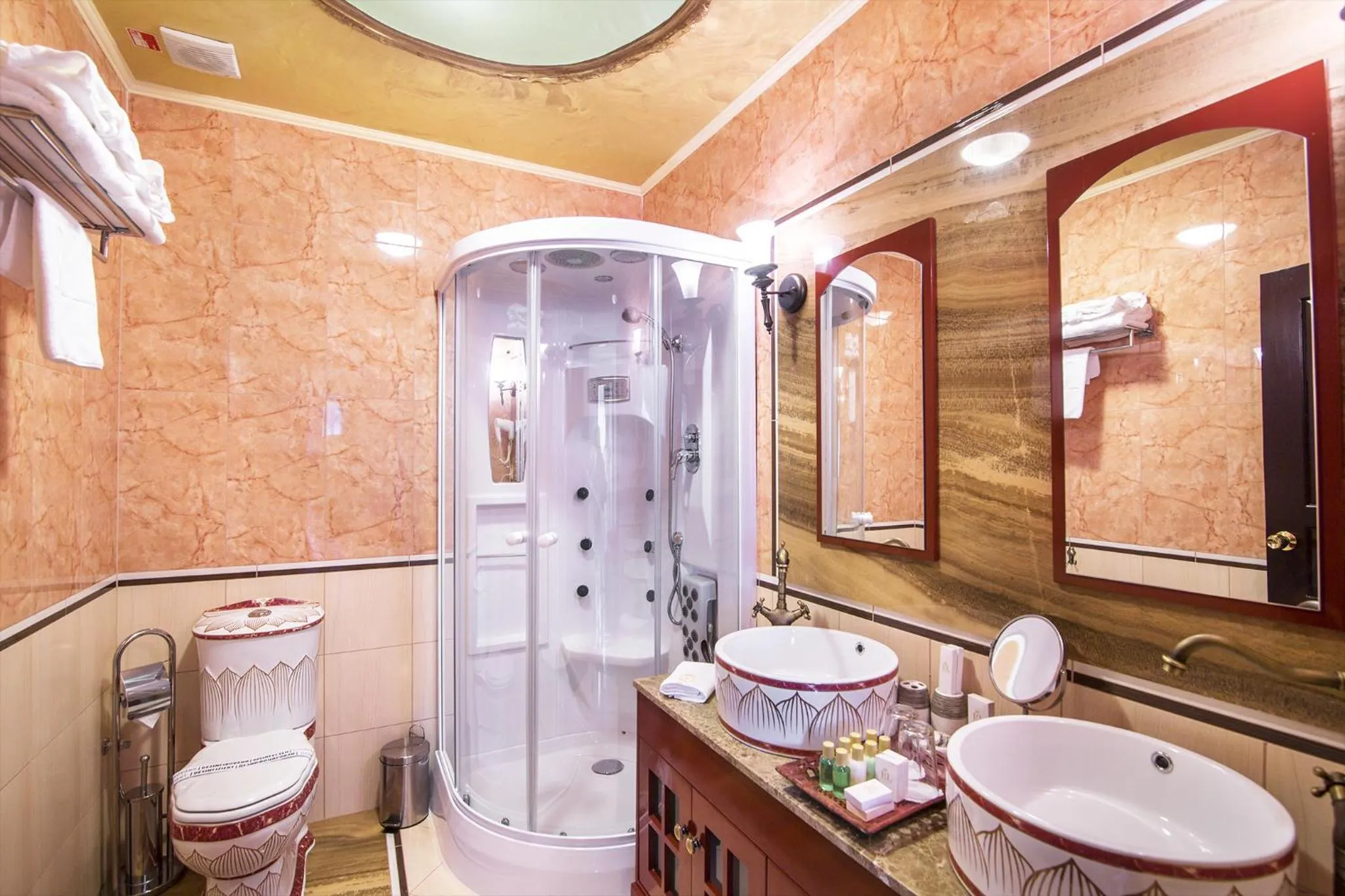 Bathroom in Rubezahl-Marienbad Luxury Historical Castle Hotel & Golf-Castle Hotel Collection