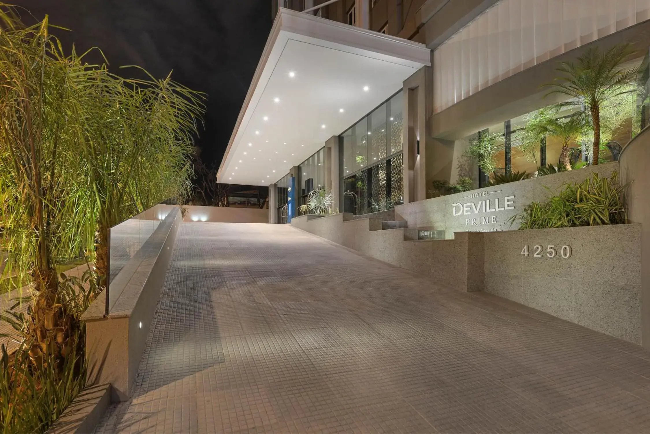 Facade/entrance in Deville Prime Campo Grande Facade/entrance in Deville Prime Campo Grande